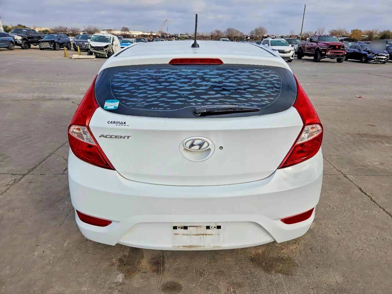 2016 HYUNDAI ACCENT photo 6