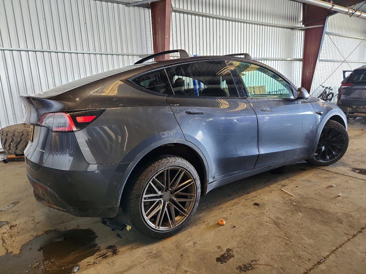 2021 TESLA MODEL Y photo 3