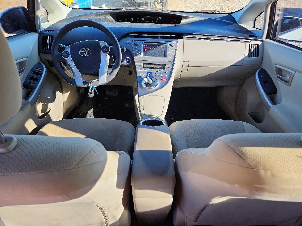2012 TOYOTA PRIUS photo 8