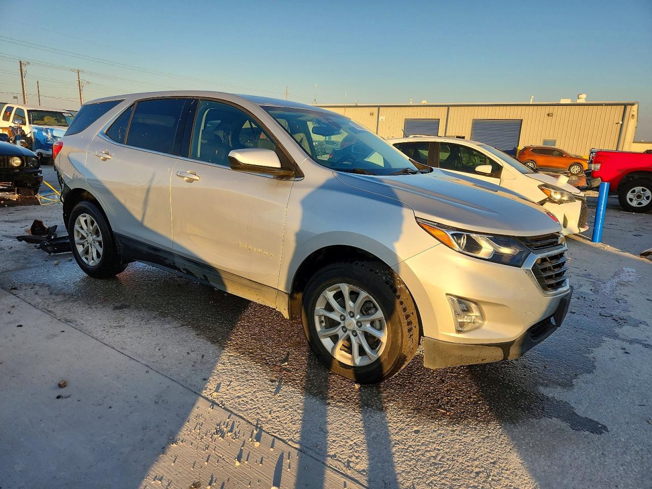 2020 CHEVROLET EQUINOX LT photo 4
