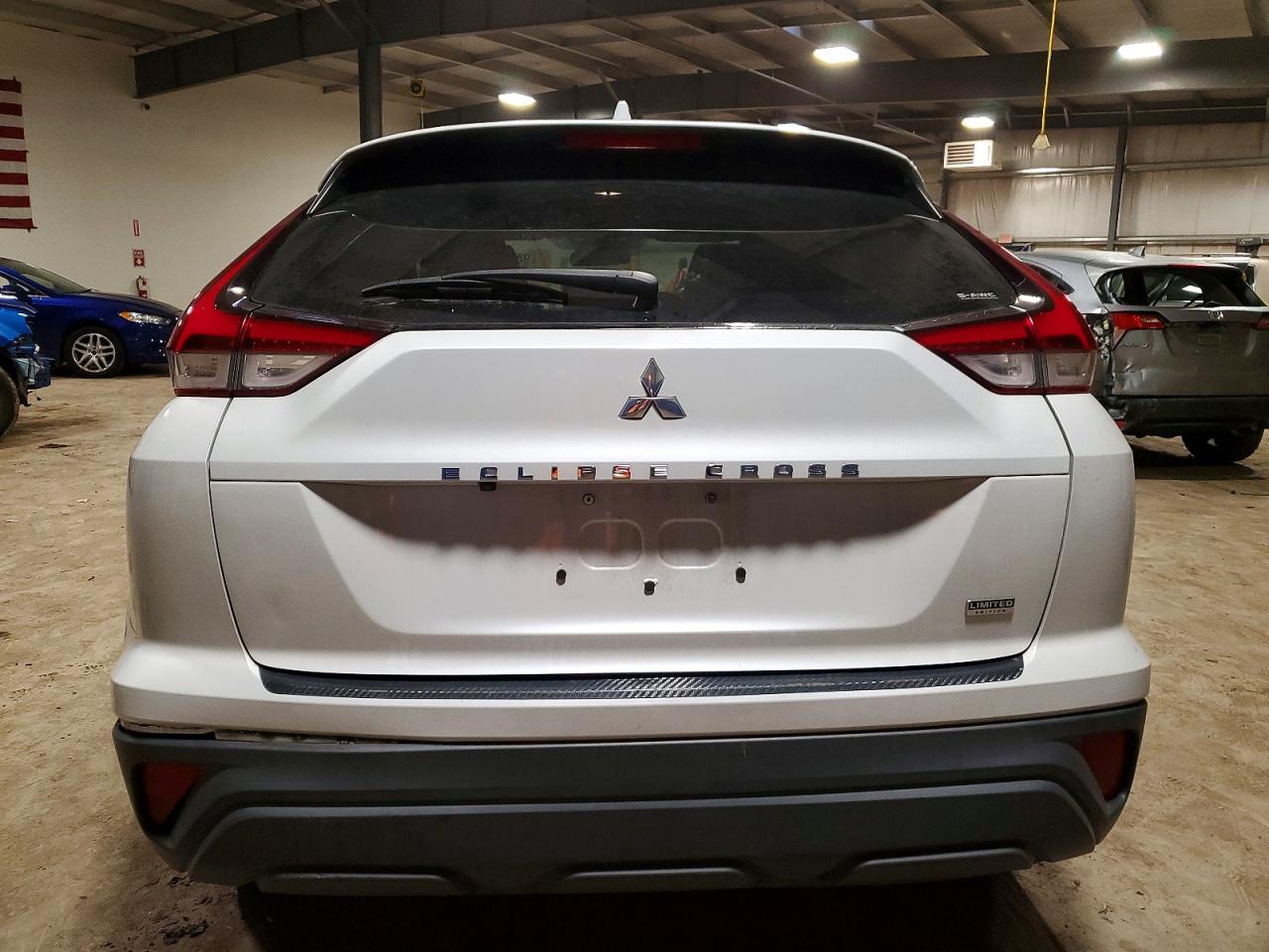 2023 MITSUBISHI ECLIPSE CROSS LE photo 6