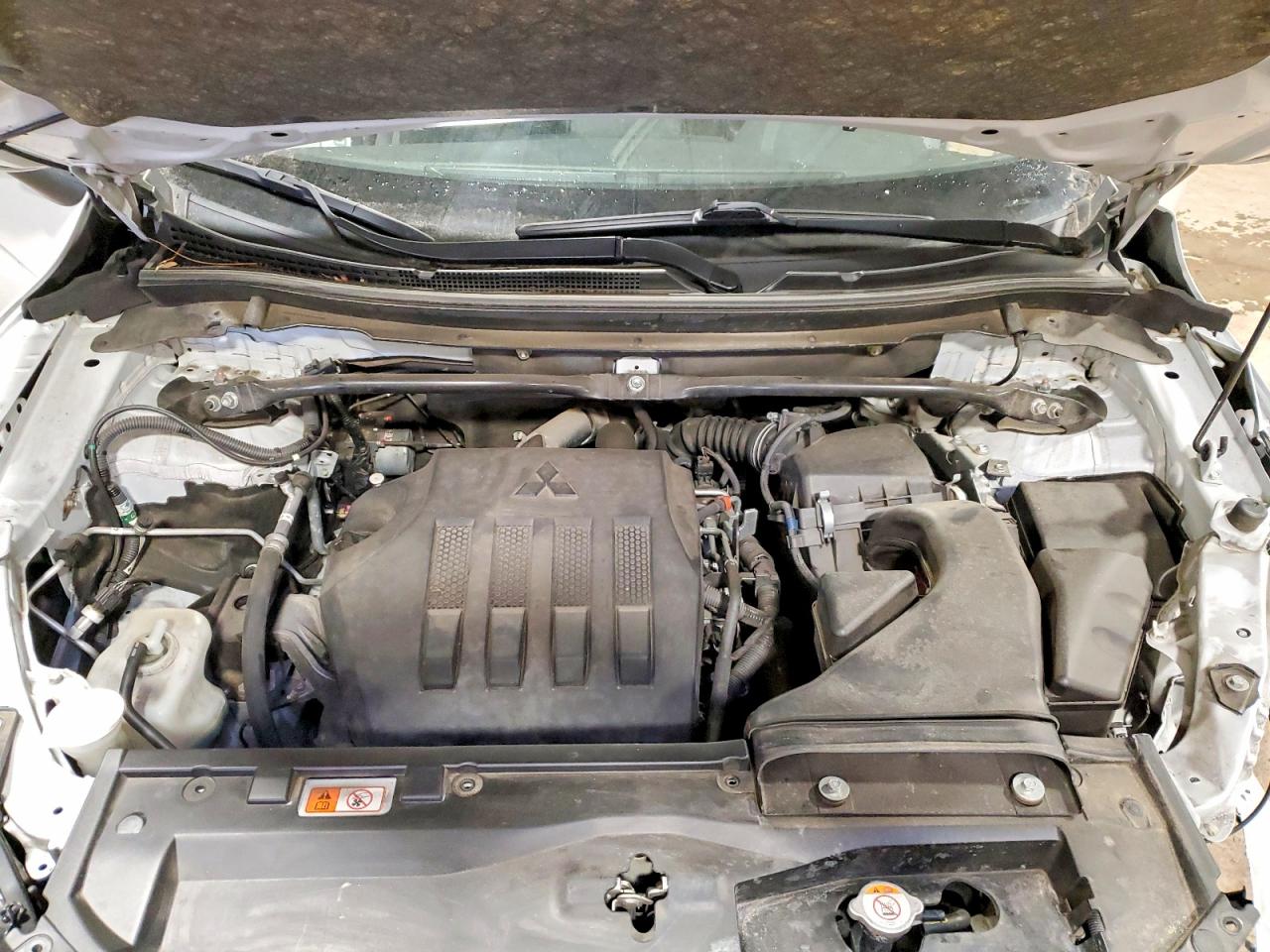 2023 MITSUBISHI ECLIPSE CROSS LE photo 12