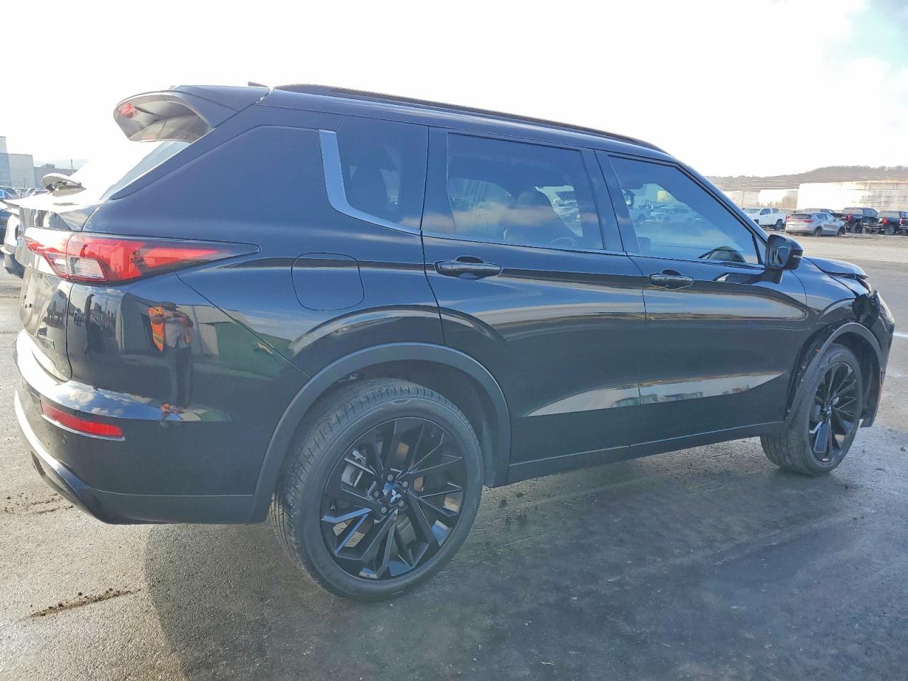 2024 MITSUBISHI OUTLANDER SEL photo 3