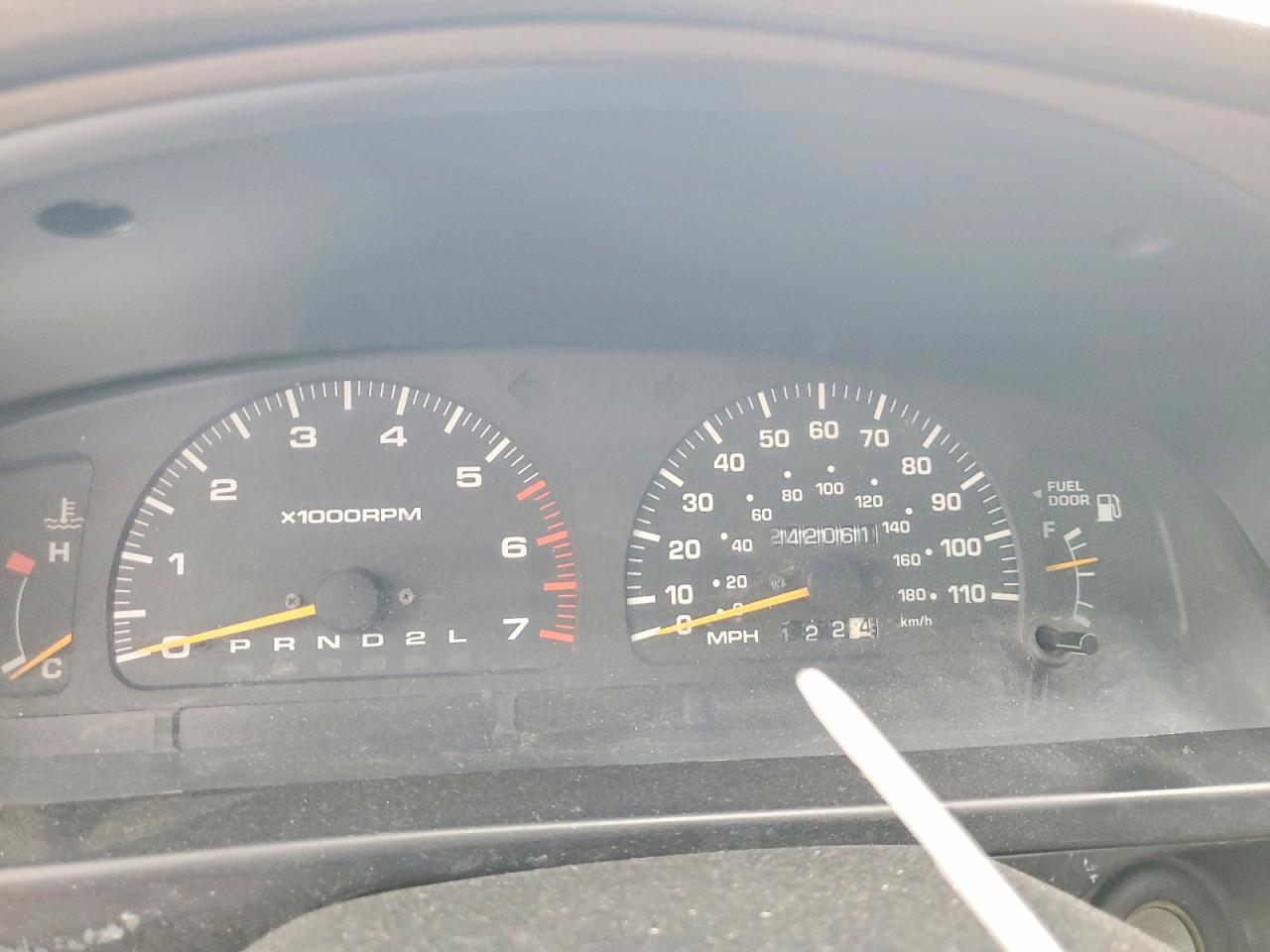 1998 TOYOTA 4RUNNER SR5 photo 9