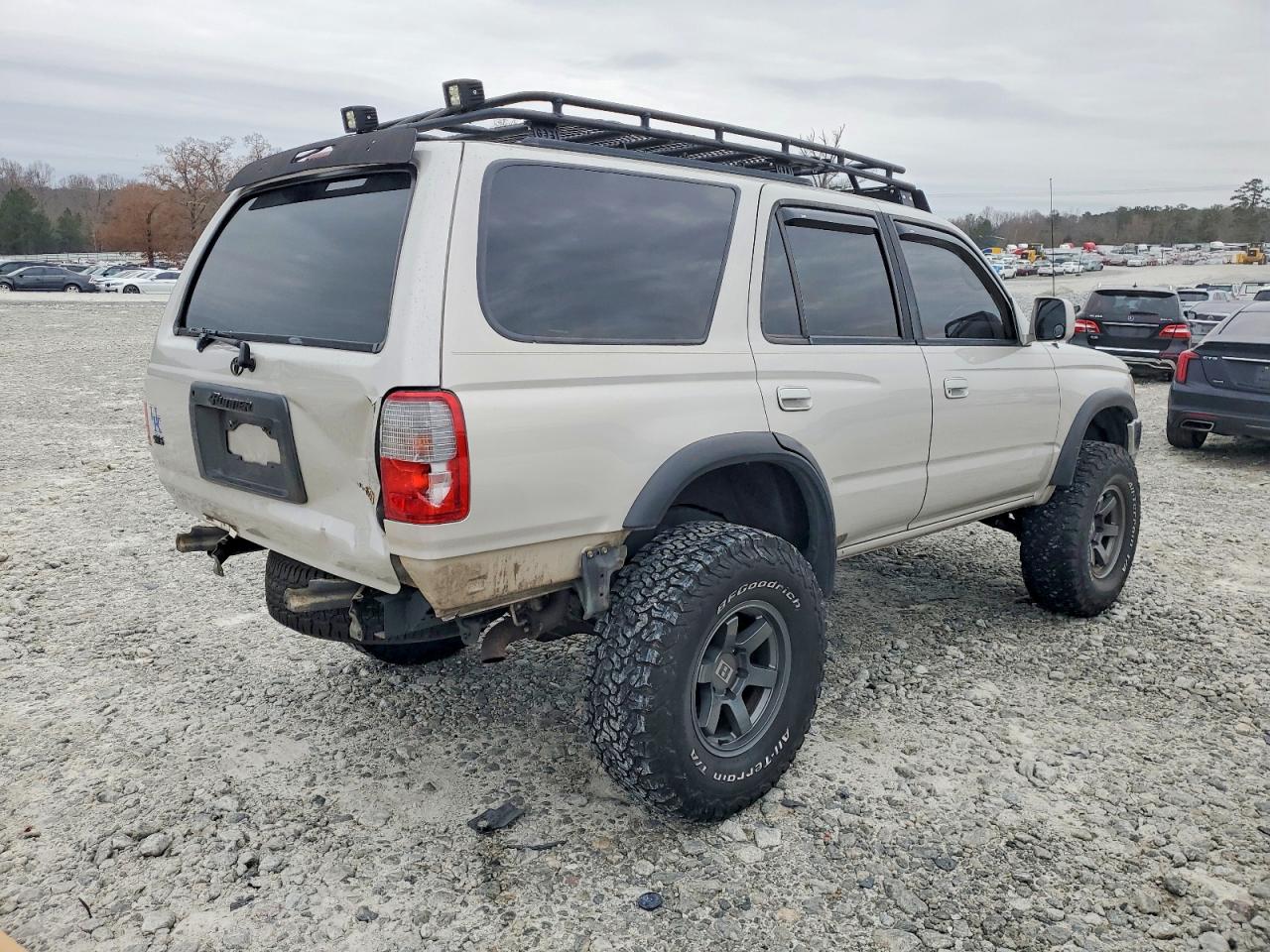 1998 TOYOTA 4RUNNER SR5 photo 3