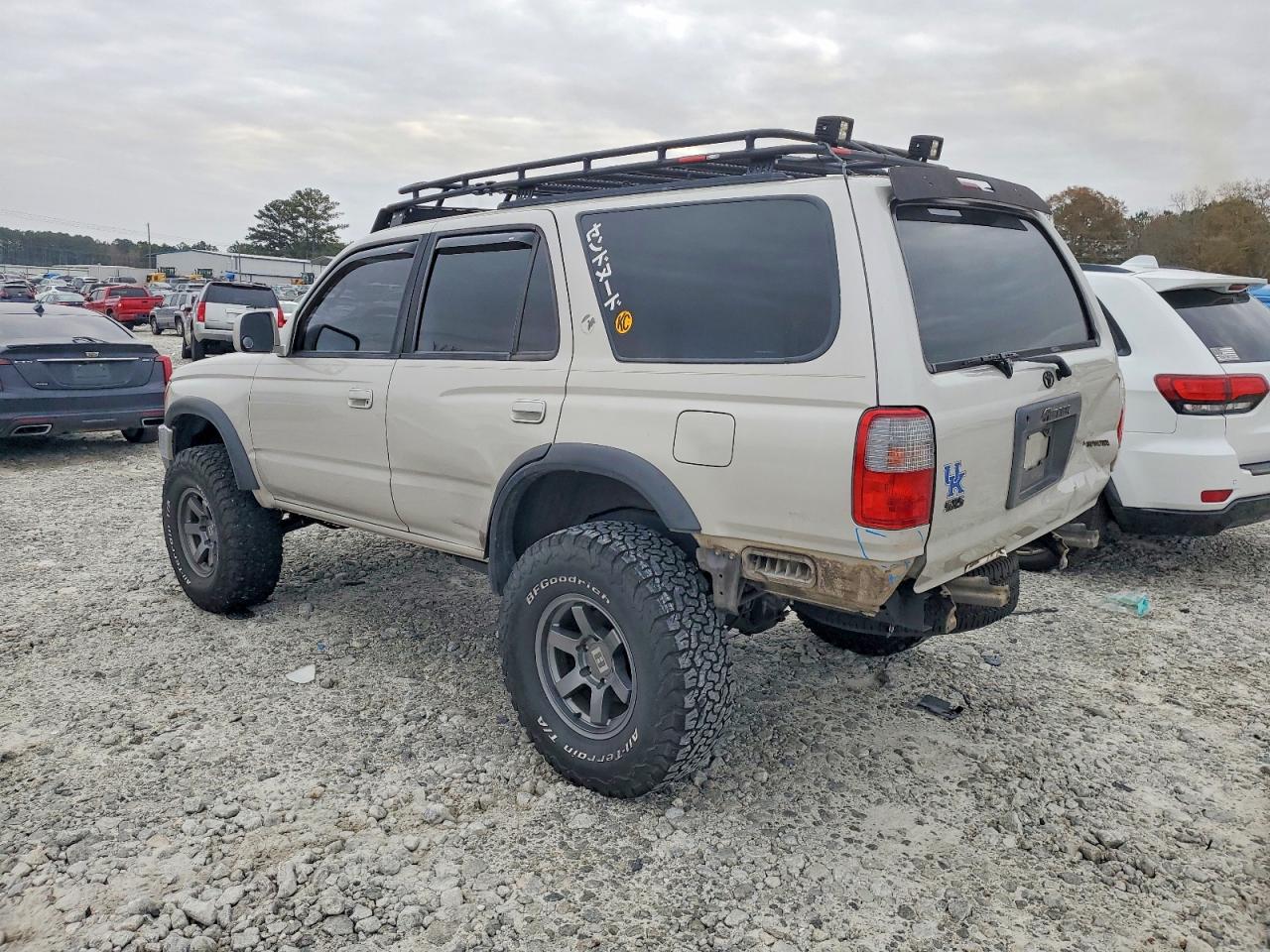 1998 TOYOTA 4RUNNER SR5 photo 2