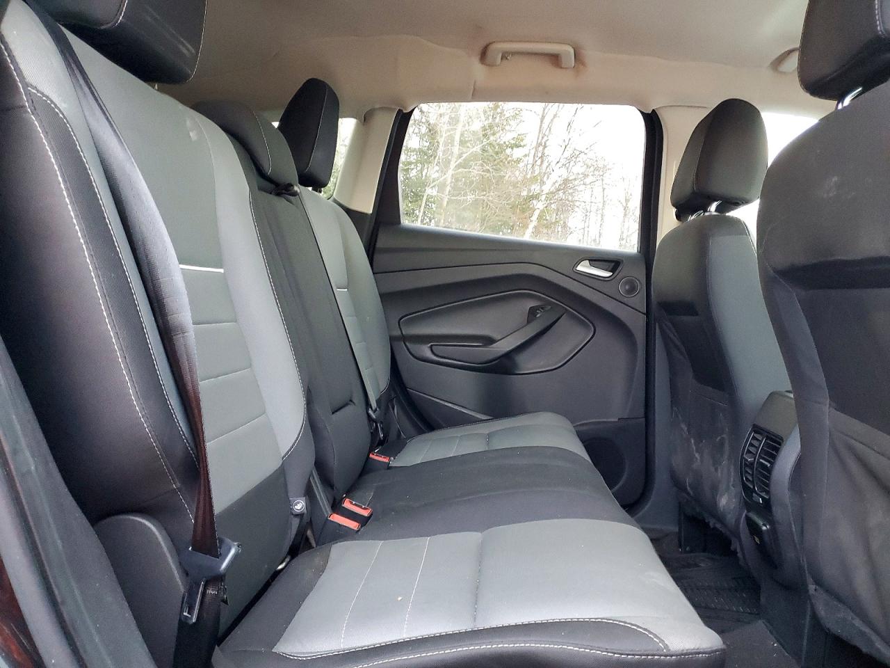 2015 FORD ESCAPE SE photo 11