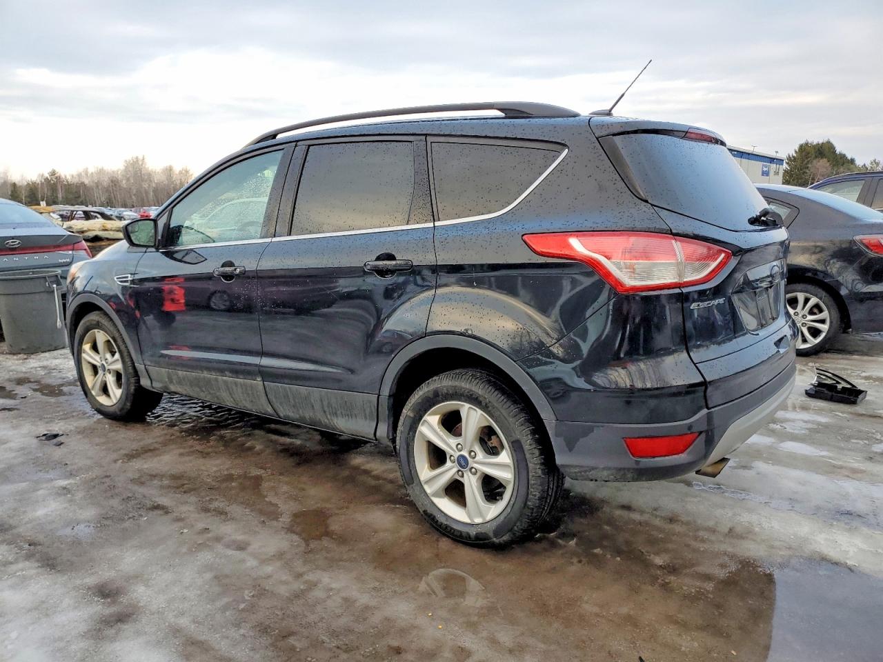 2015 FORD ESCAPE SE photo 2