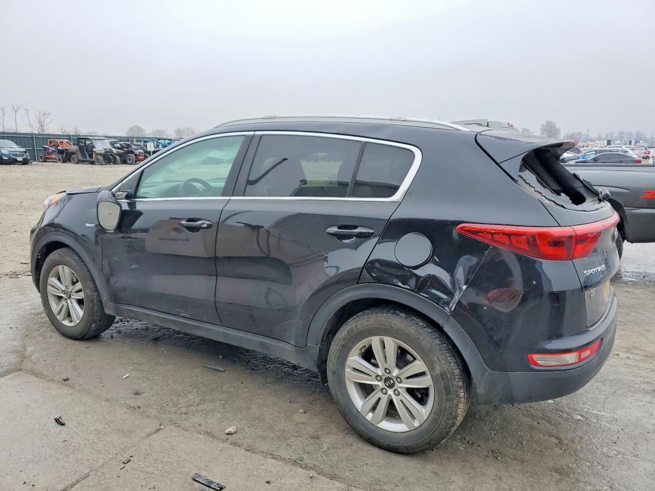 2017 KIA SPORTAGE LX photo 2