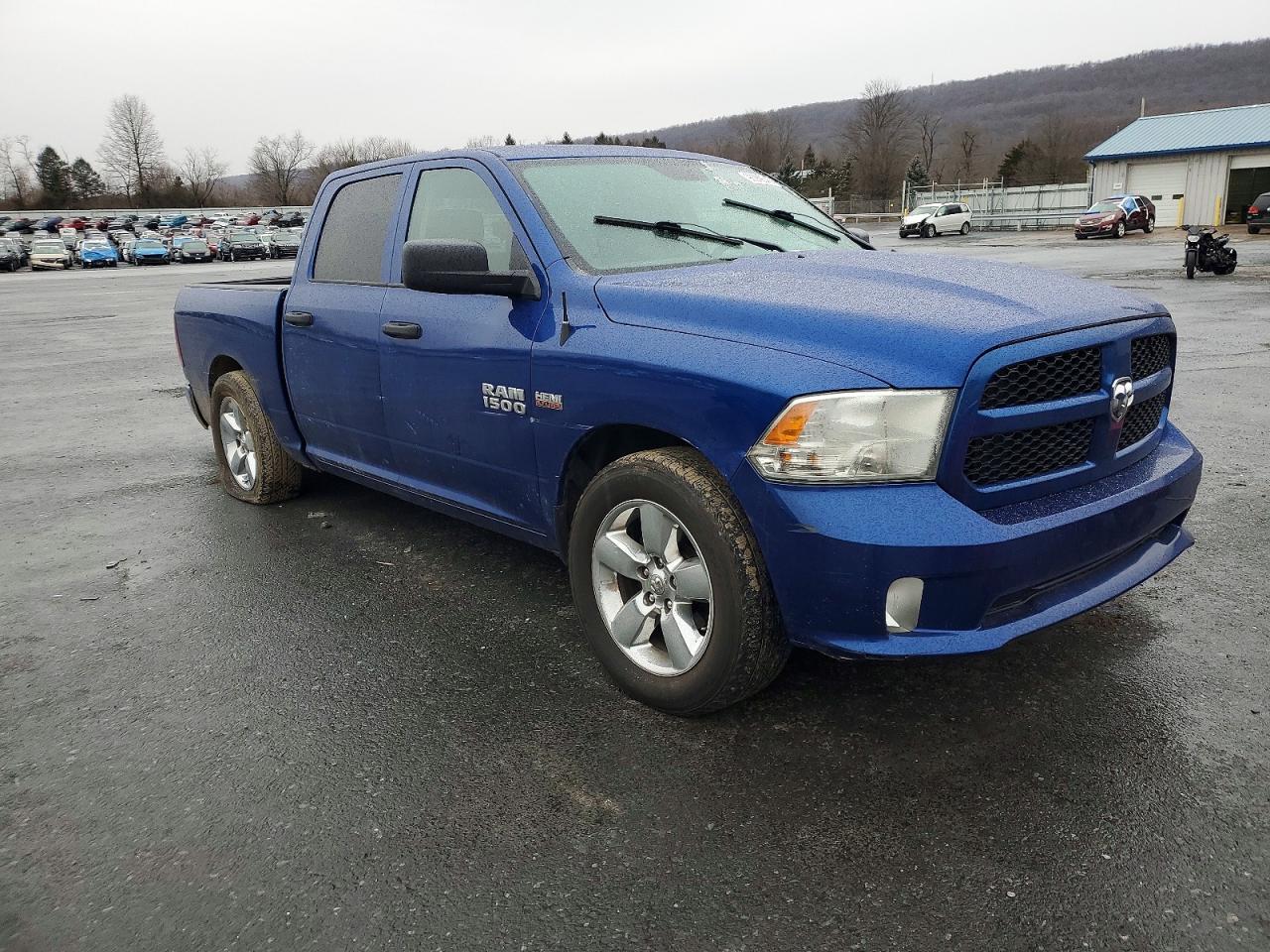 2015 RAM 1500 ST photo 4