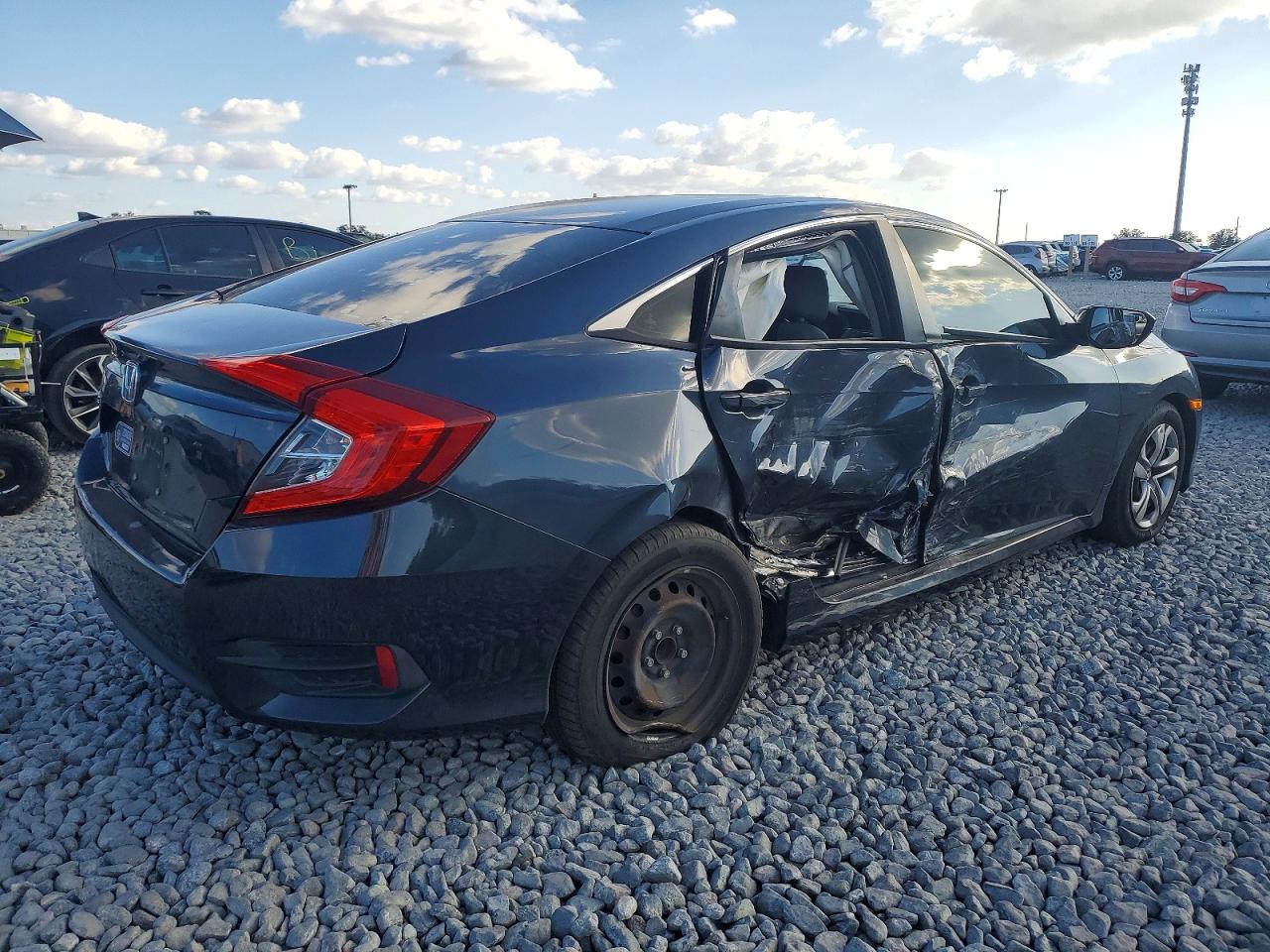 2016 HONDA CIVIC LX photo 3