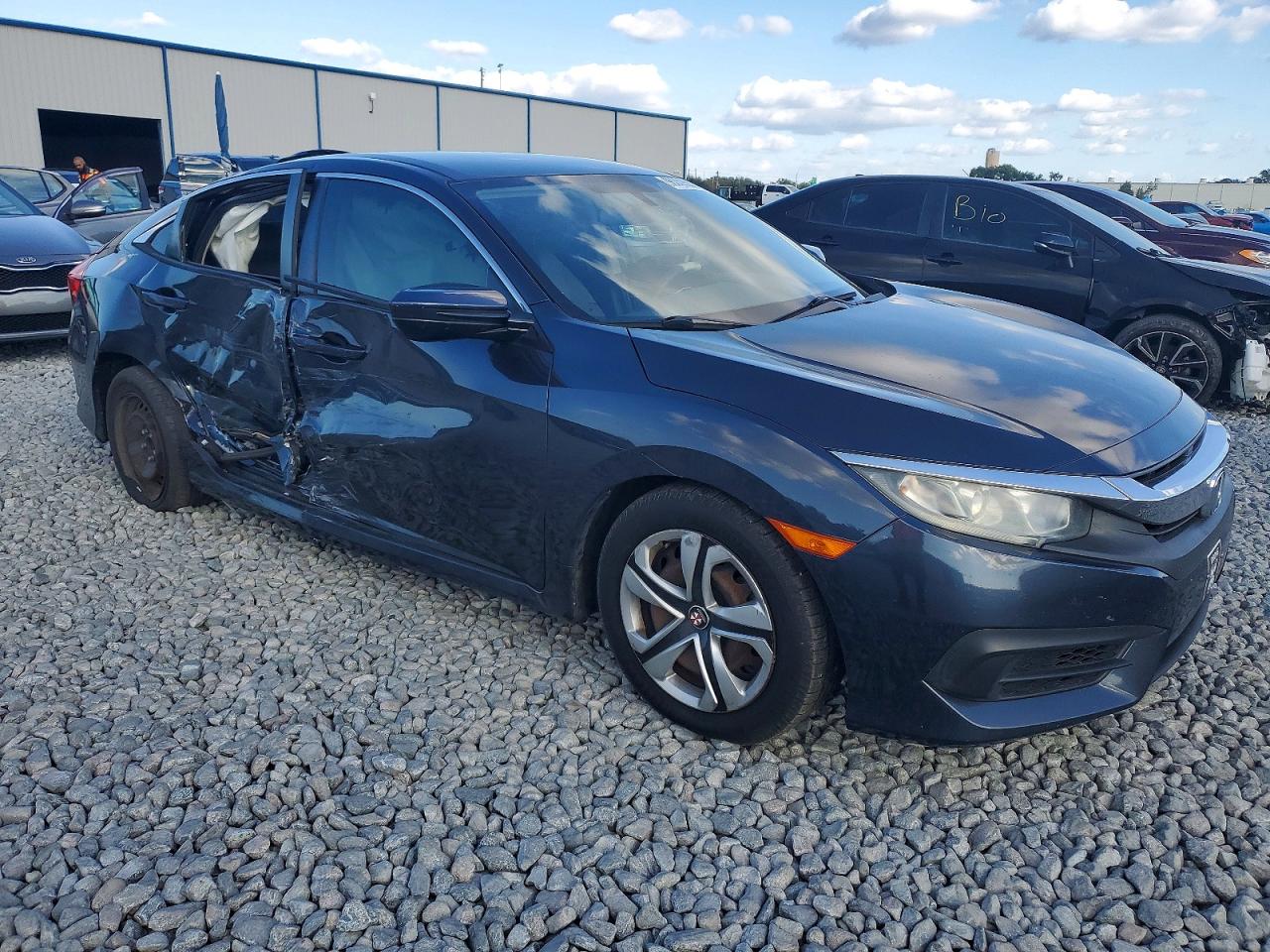 2016 HONDA CIVIC LX photo 4