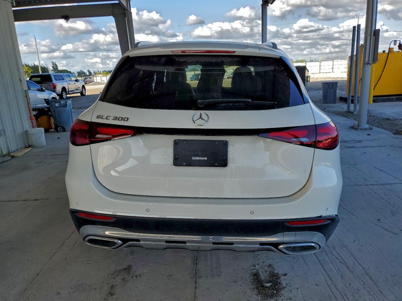 2025 MERCEDES-BENZ GLC 300 photo 6