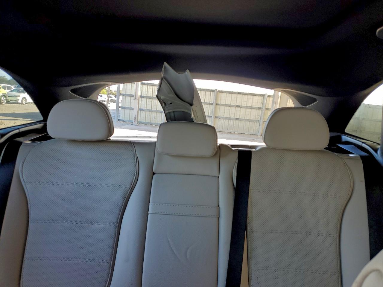 2025 MERCEDES-BENZ GLC 300 photo 10