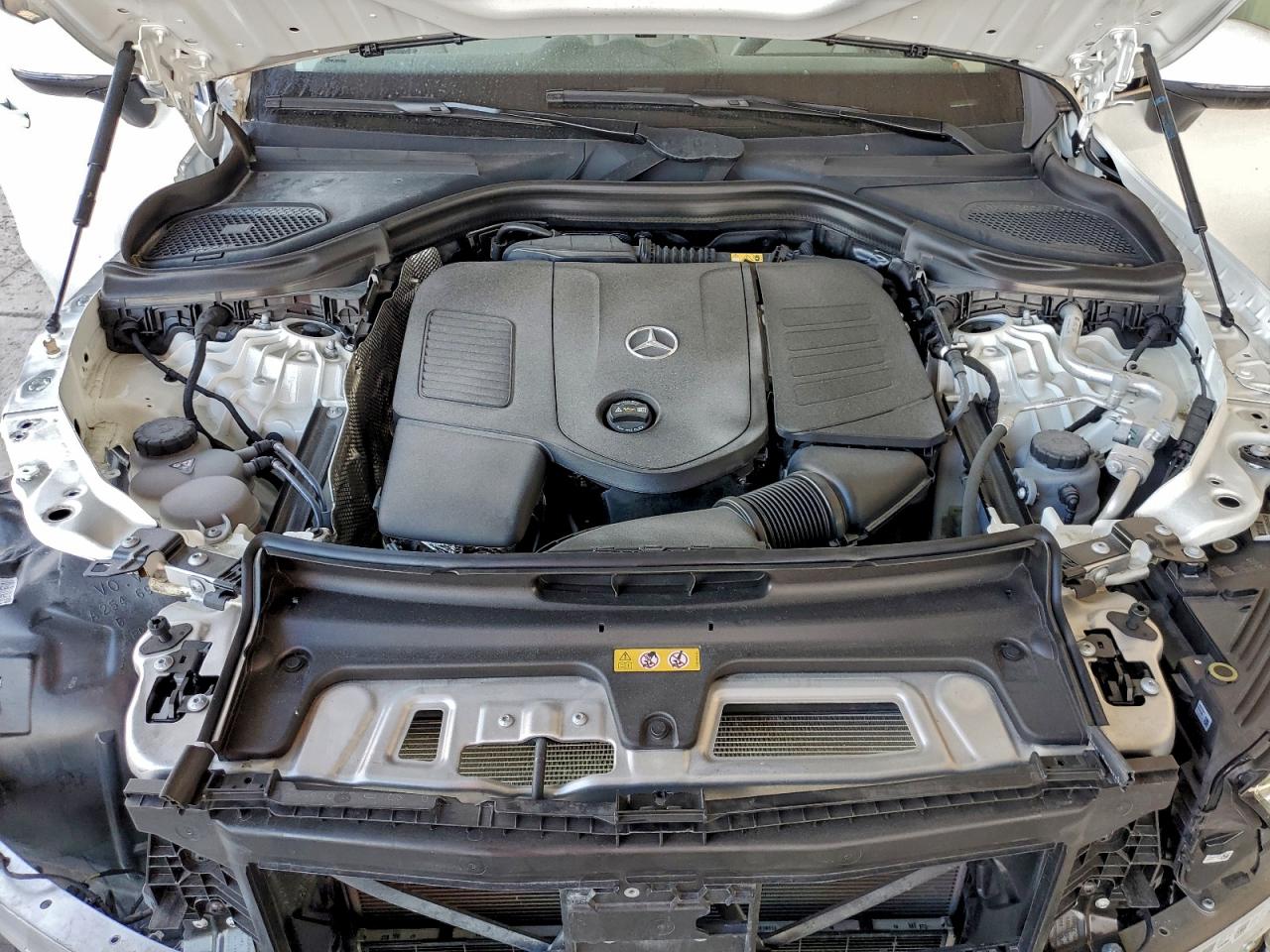 2025 MERCEDES-BENZ GLC 300 photo 12