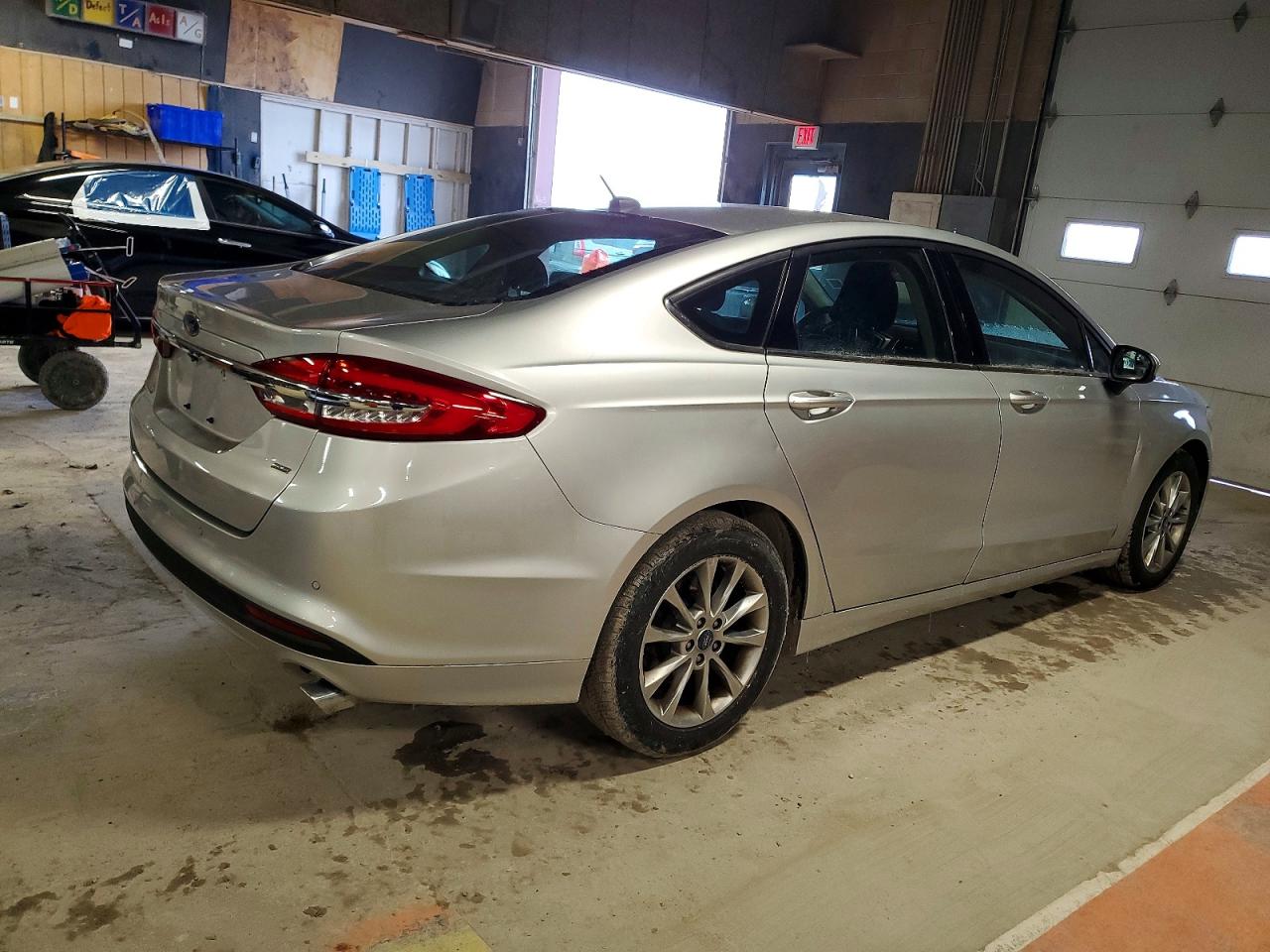 2017 FORD FUSION SE photo 3