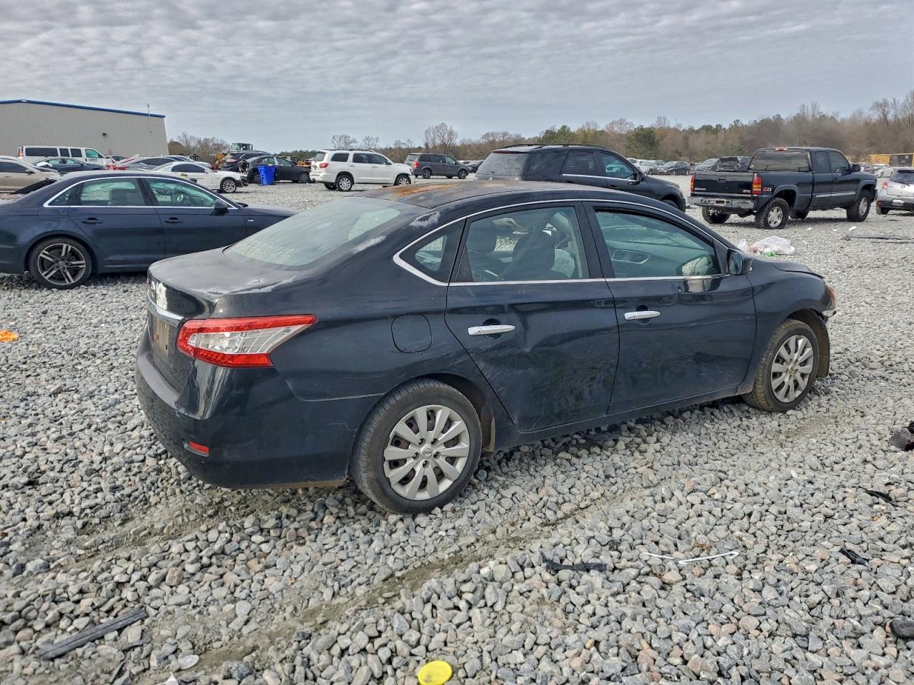 2015 NISSAN SENTRA S photo 3
