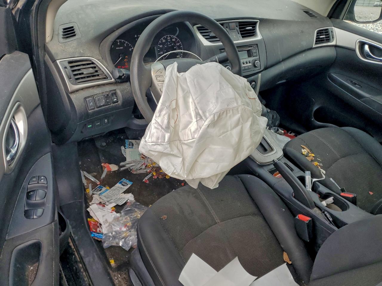 2015 NISSAN SENTRA S photo 8