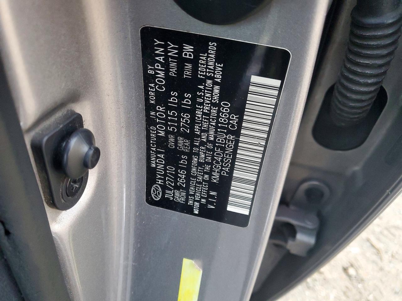 2011 HYUNDAI GENESIS 4.6L photo 12