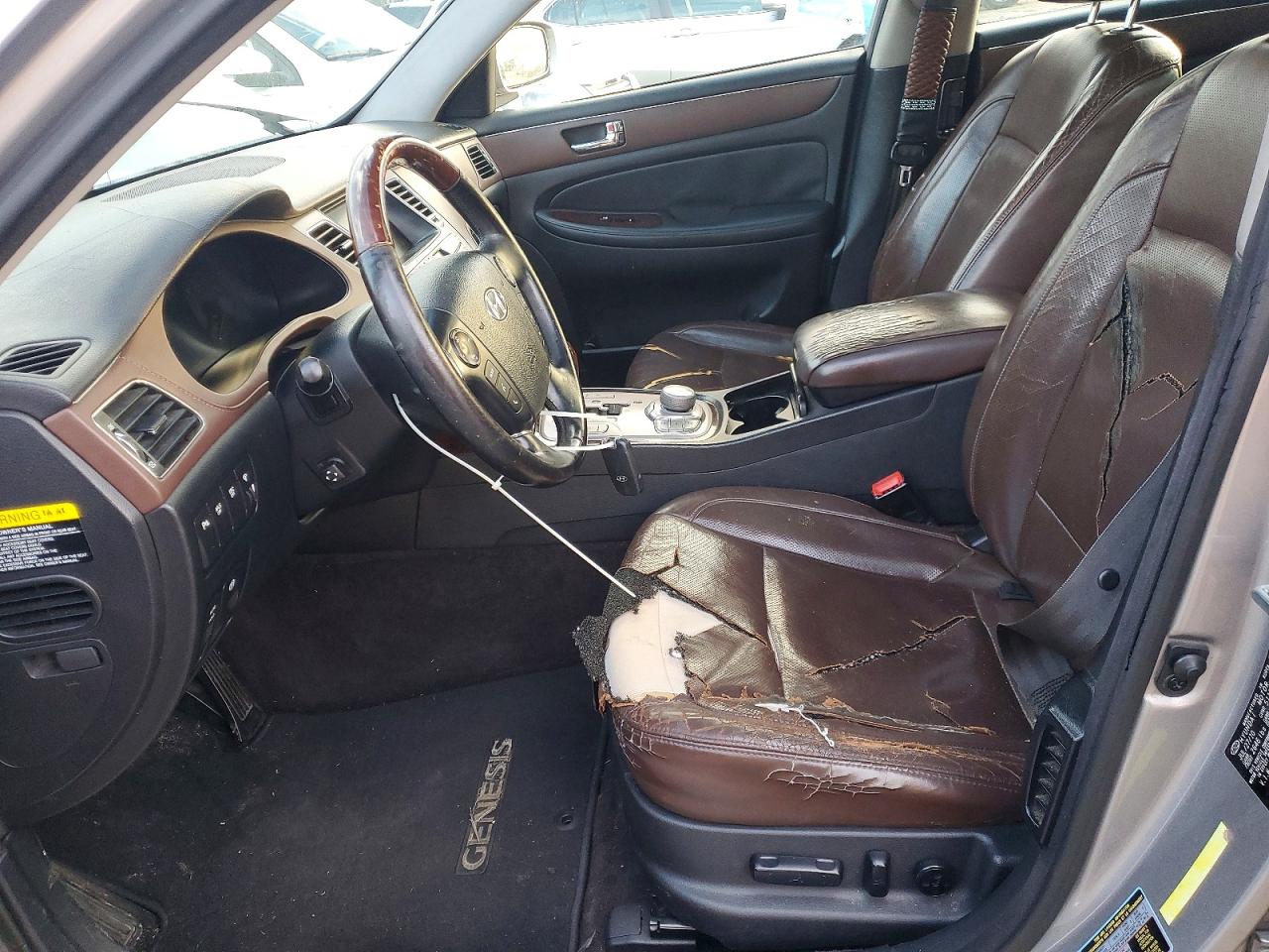 2011 HYUNDAI GENESIS 4.6L photo 7
