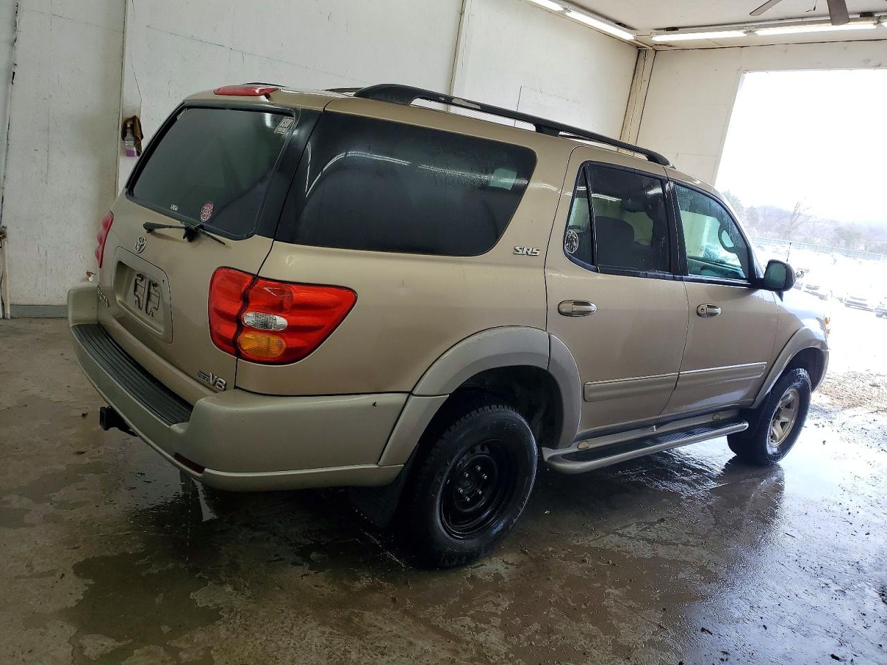 2002 TOYOTA SEQUOIA SR5 photo 3