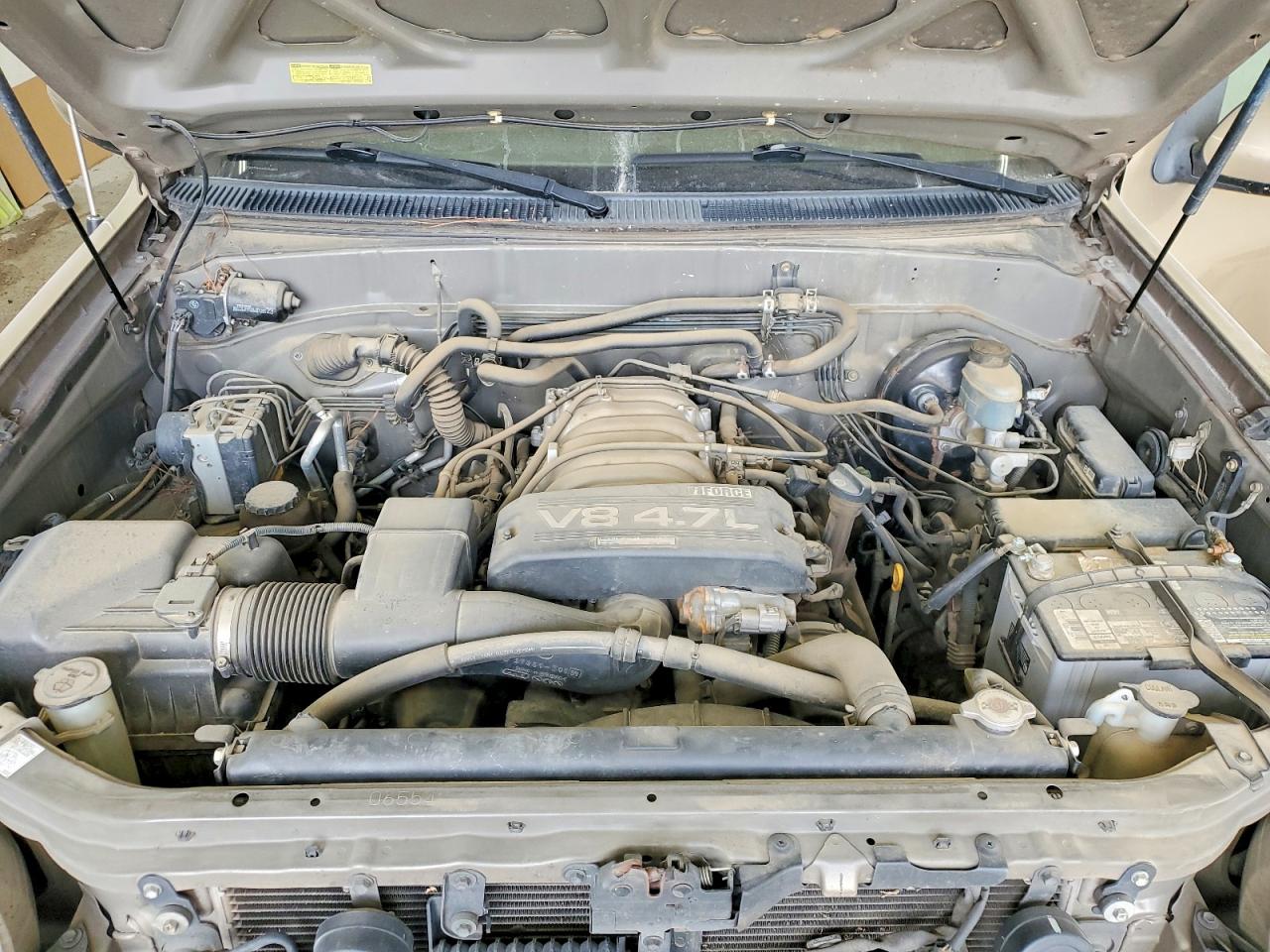 2002 TOYOTA SEQUOIA SR5 photo 12