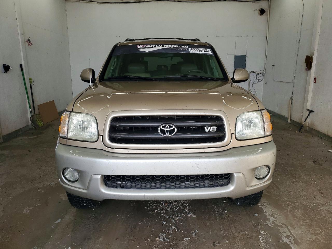 2002 TOYOTA SEQUOIA SR5 photo 5