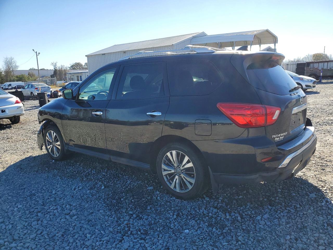 2020 NISSAN PATHFINDER SV photo 2