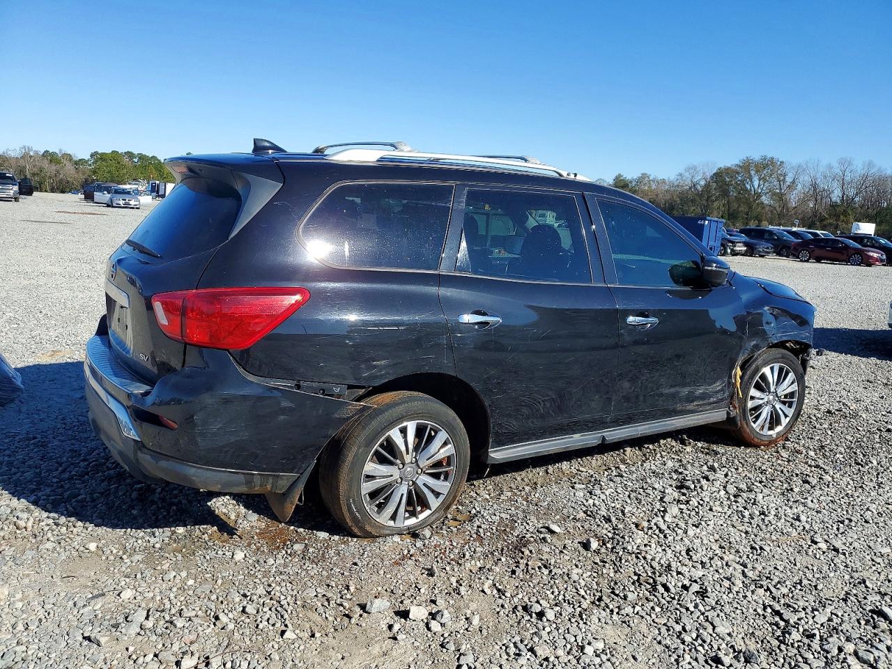 2020 NISSAN PATHFINDER SV photo 3