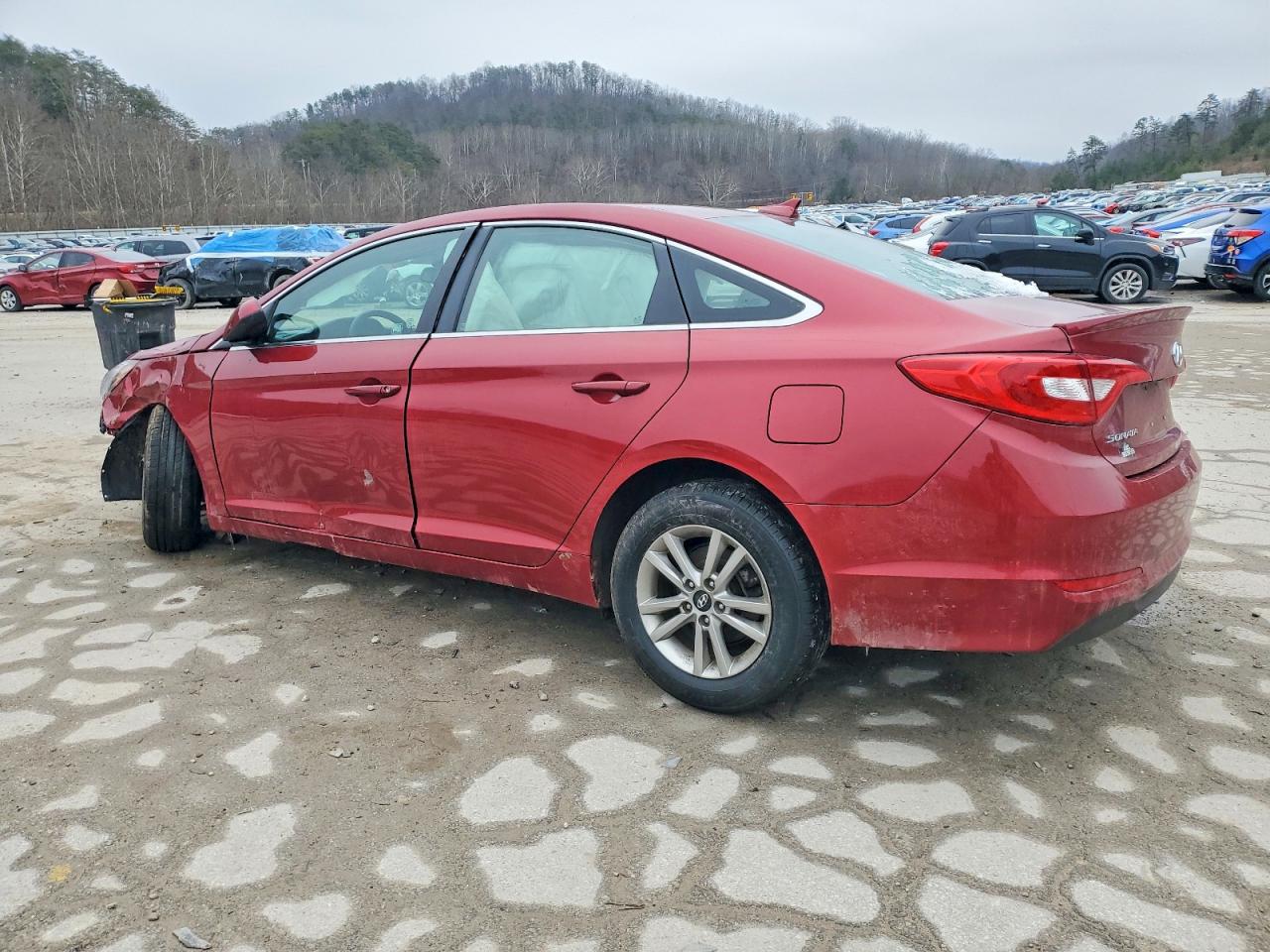 2016 HYUNDAI SONATA SE photo 2