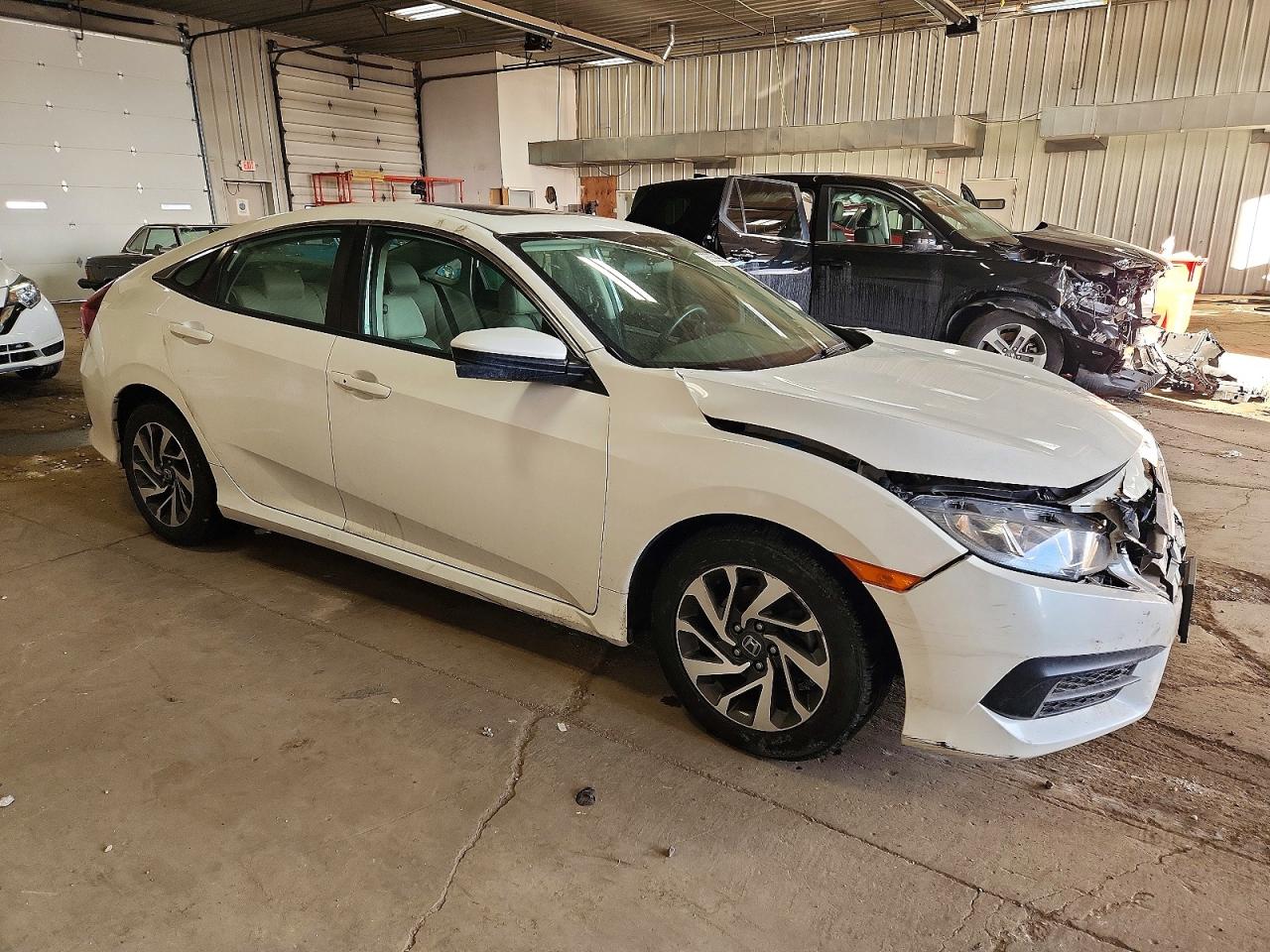 2016 HONDA CIVIC EX photo 4