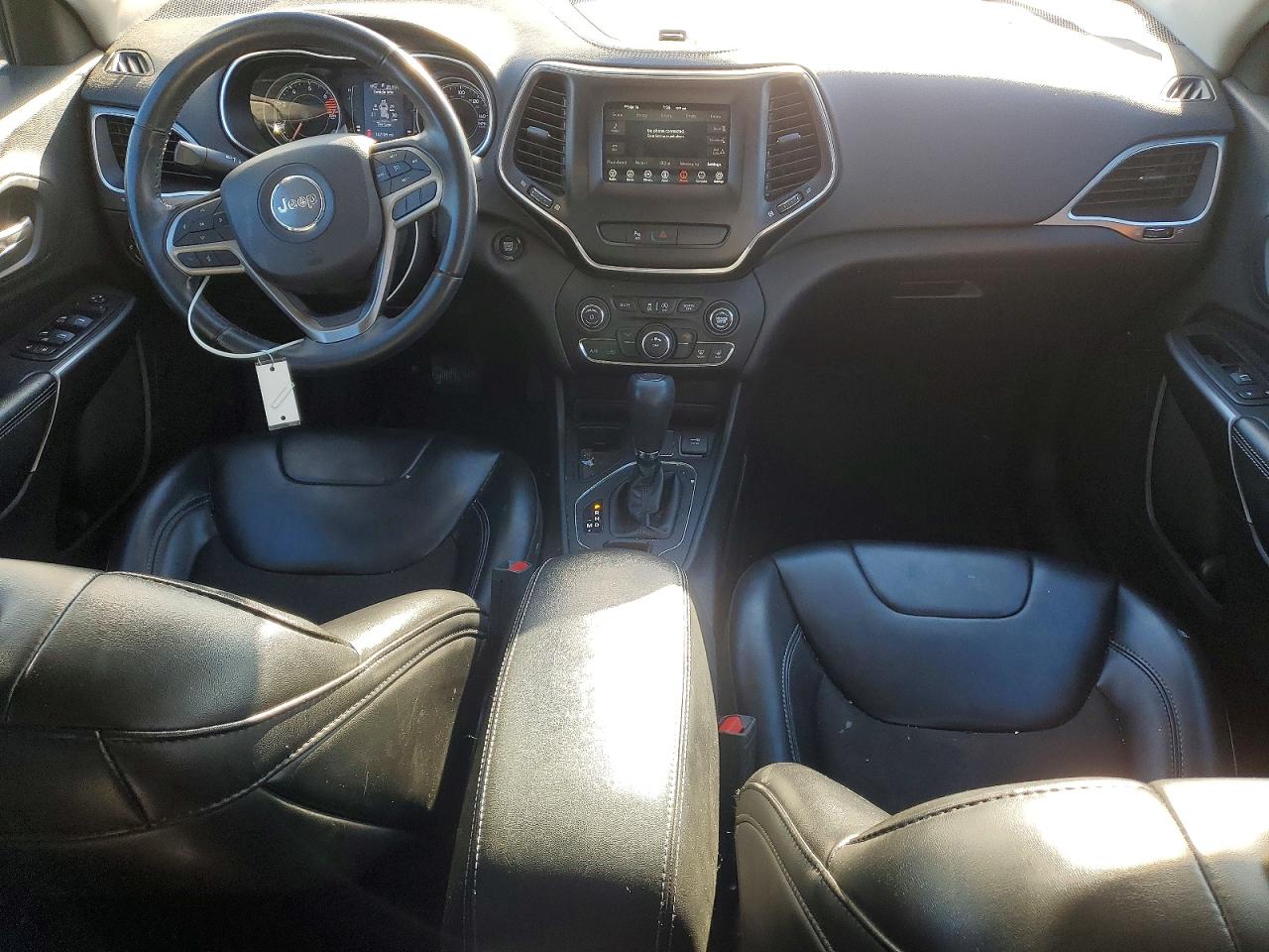 2019 JEEP CHEROKEE LATITUDE PLUS photo 8