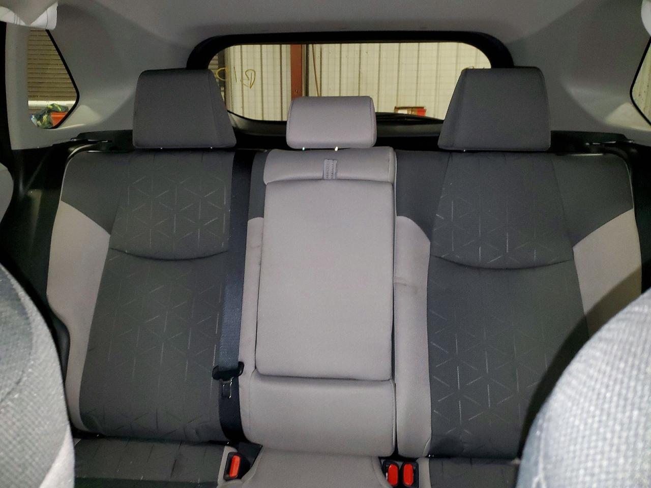 2025 TOYOTA RAV4 XLE photo 10