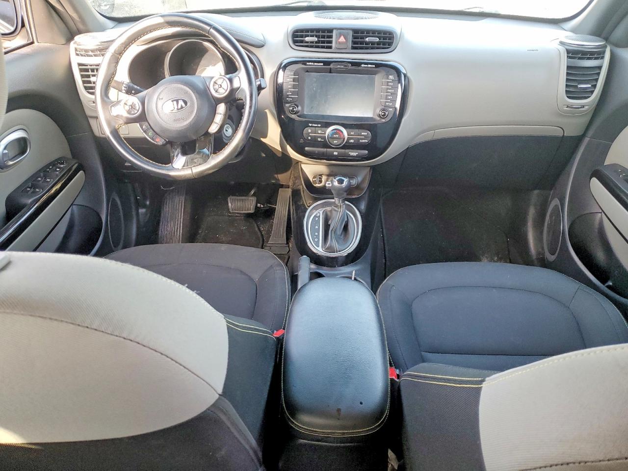 2016 KIA SOUL + photo 8