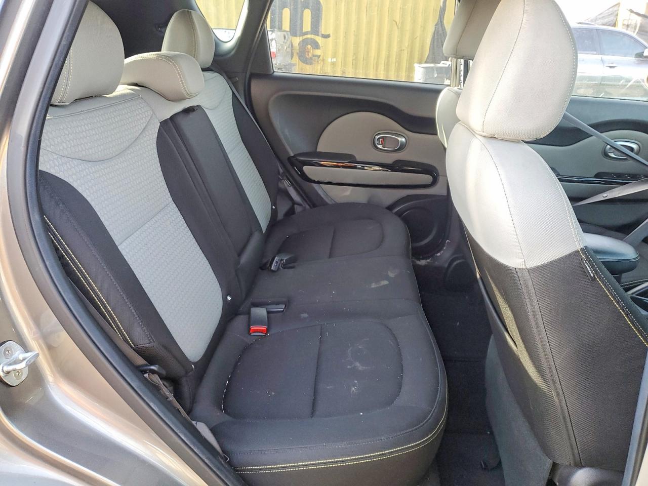 2016 KIA SOUL + photo 10