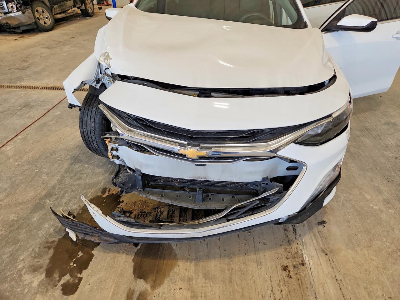2021 CHEVROLET MALIBU LT photo 11