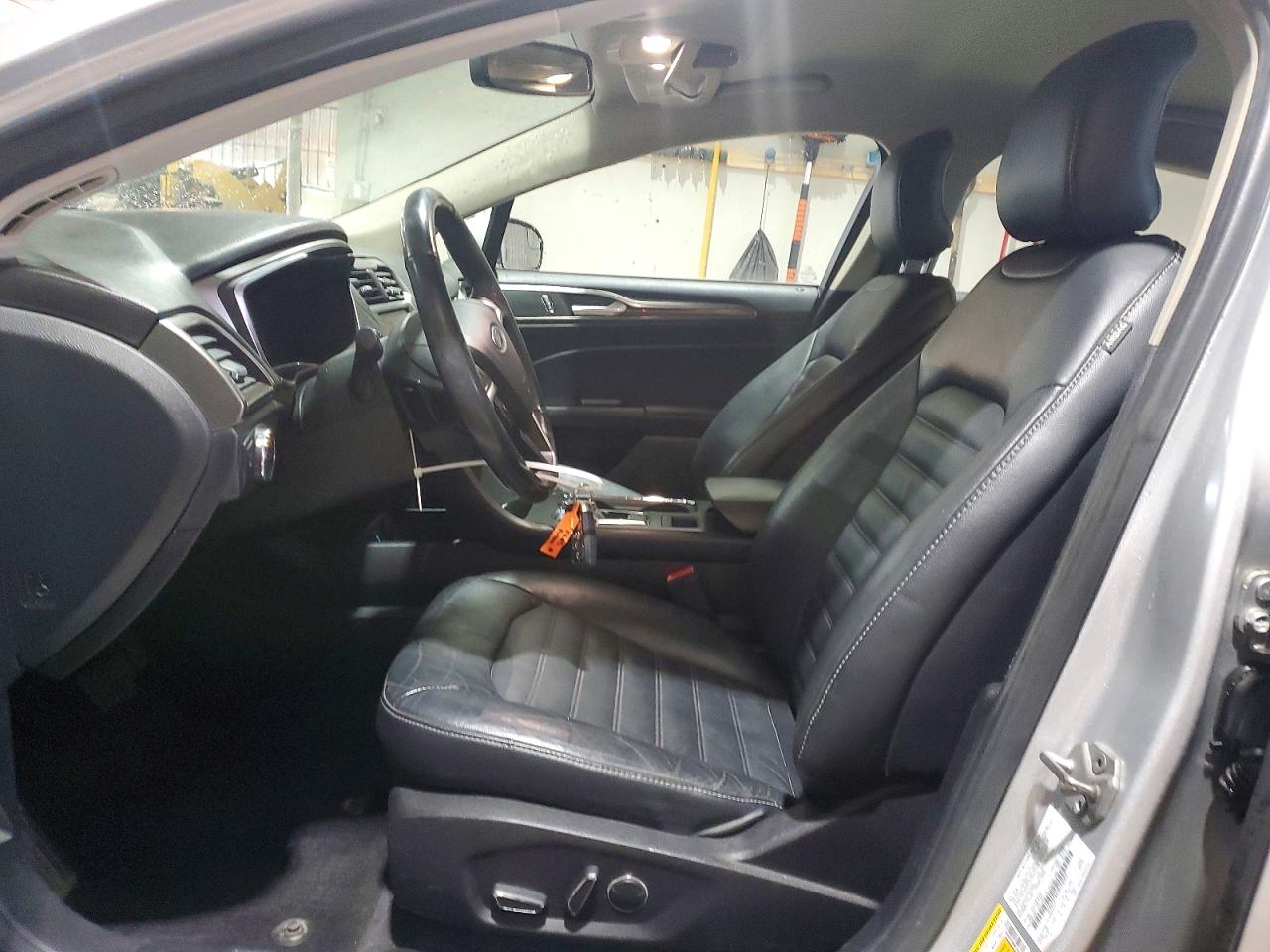 2017 FORD FUSION SE photo 7