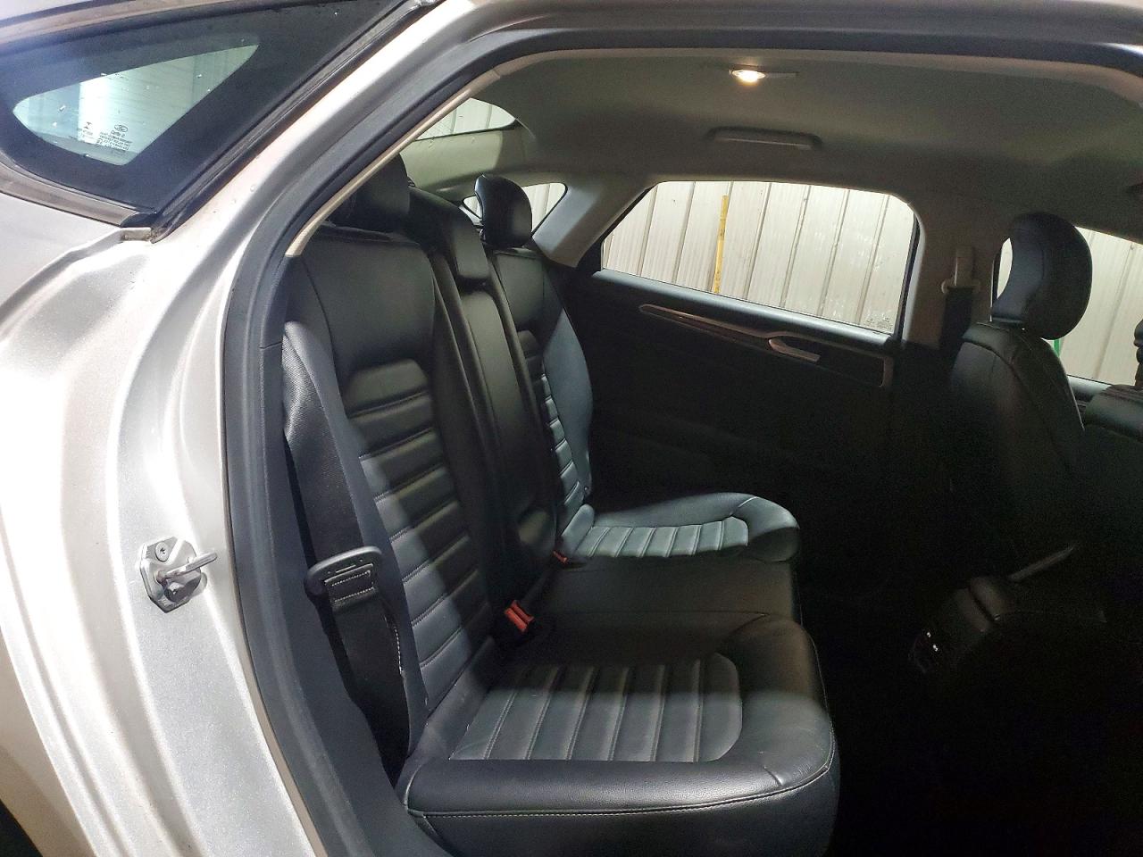 2017 FORD FUSION SE photo 10