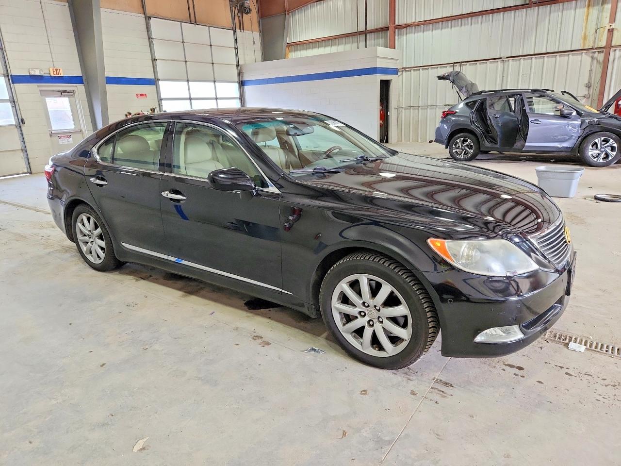 2007 LEXUS LS 460 photo 4