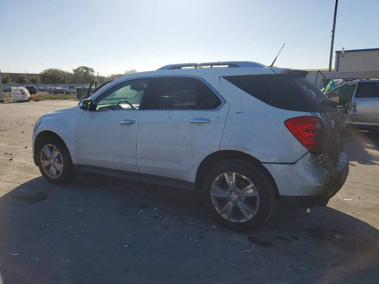 2010 CHEVROLET EQUINOX LTZ photo 2