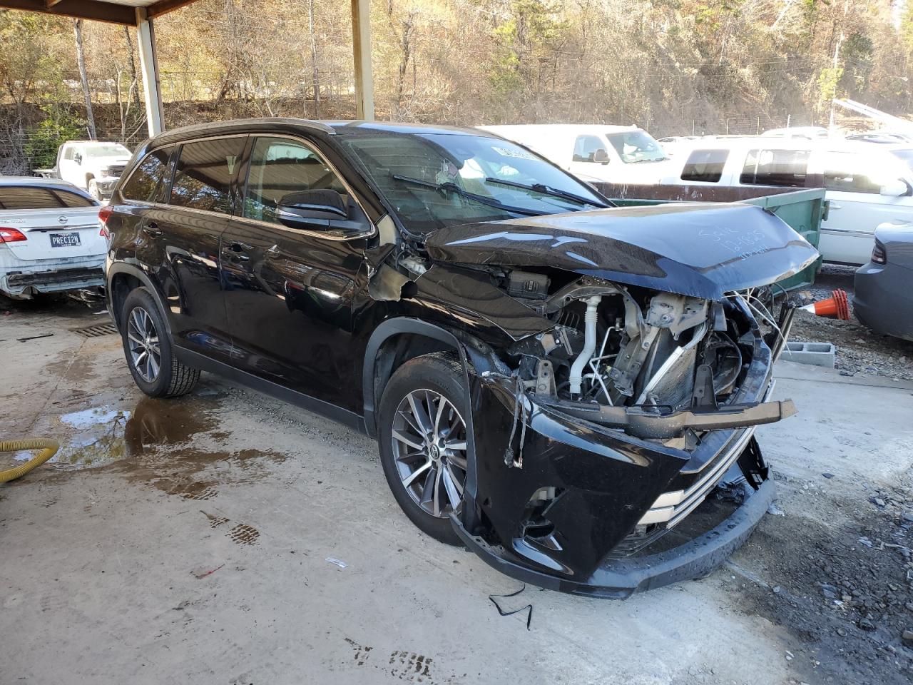 2019 TOYOTA HIGHLANDER SE photo 4