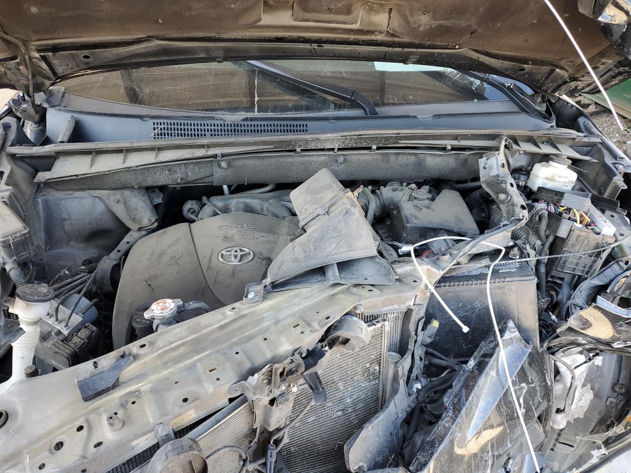 2019 TOYOTA HIGHLANDER SE photo 11