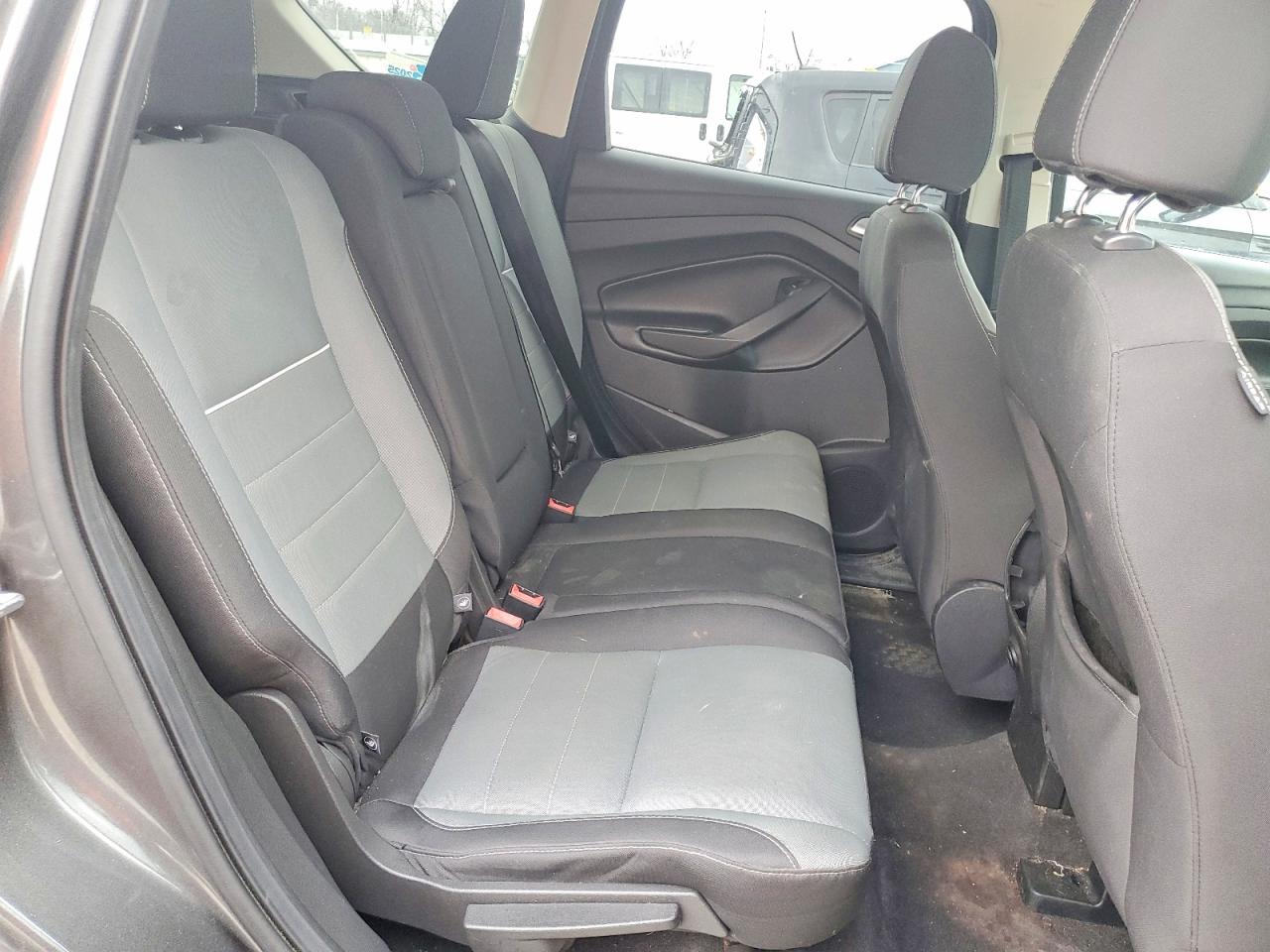 2015 FORD ESCAPE SE photo 11