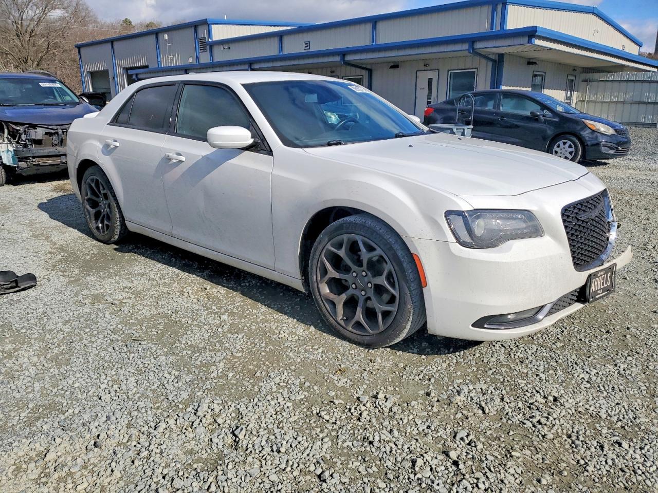 2019 CHRYSLER 300 S photo 4