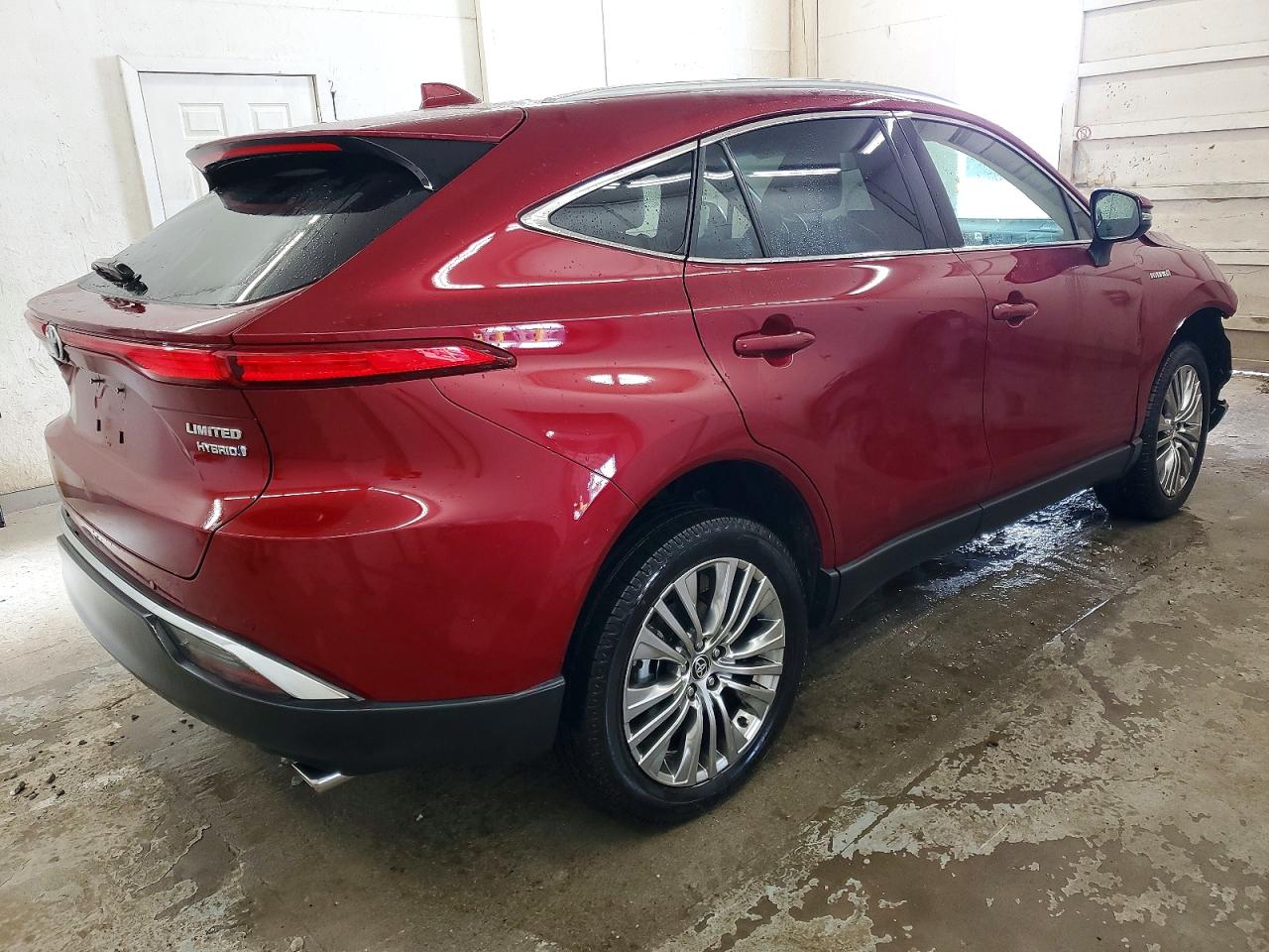 2021 TOYOTA VENZA LE photo 3