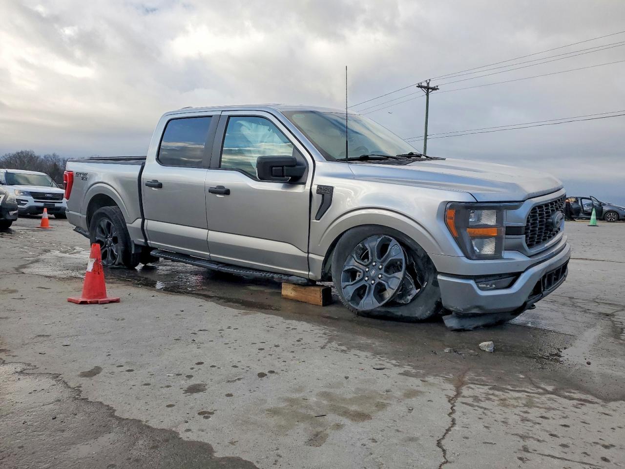 2023 FORD F150 SUPERCREW photo 4