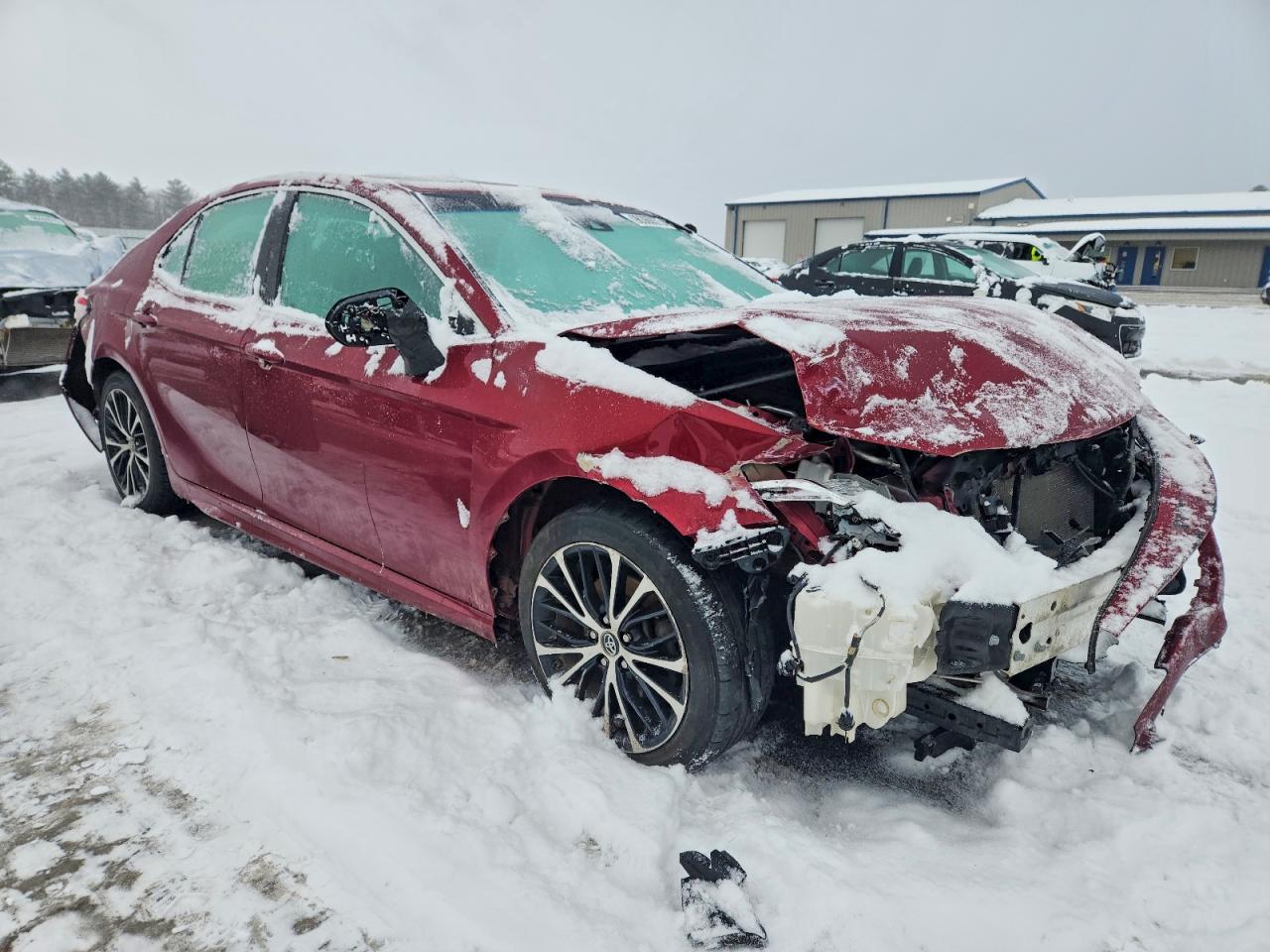 2018 TOYOTA CAMRY SE photo 4