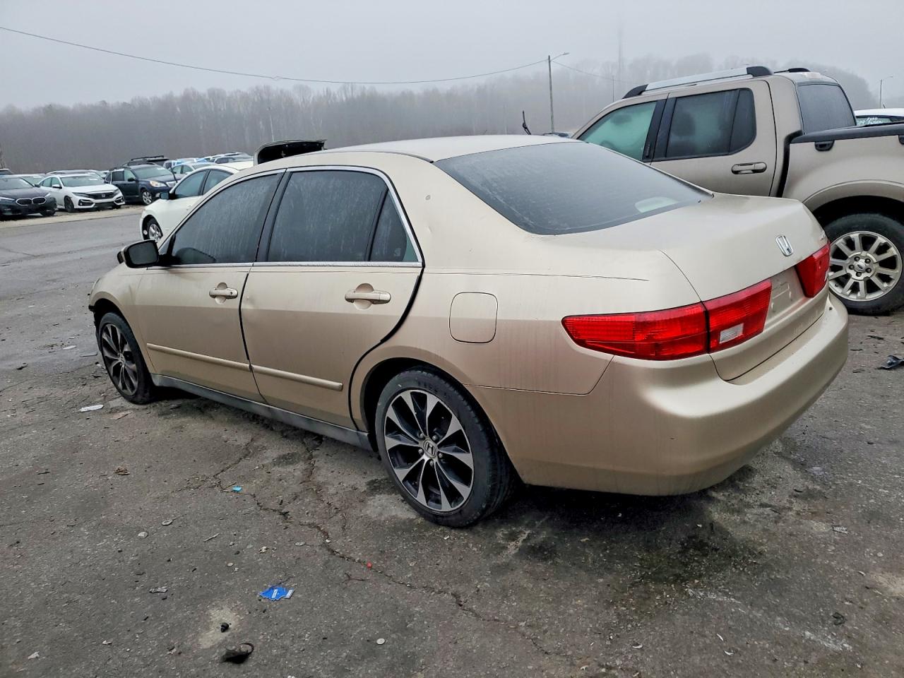 2005 HONDA ACCORD LX photo 4