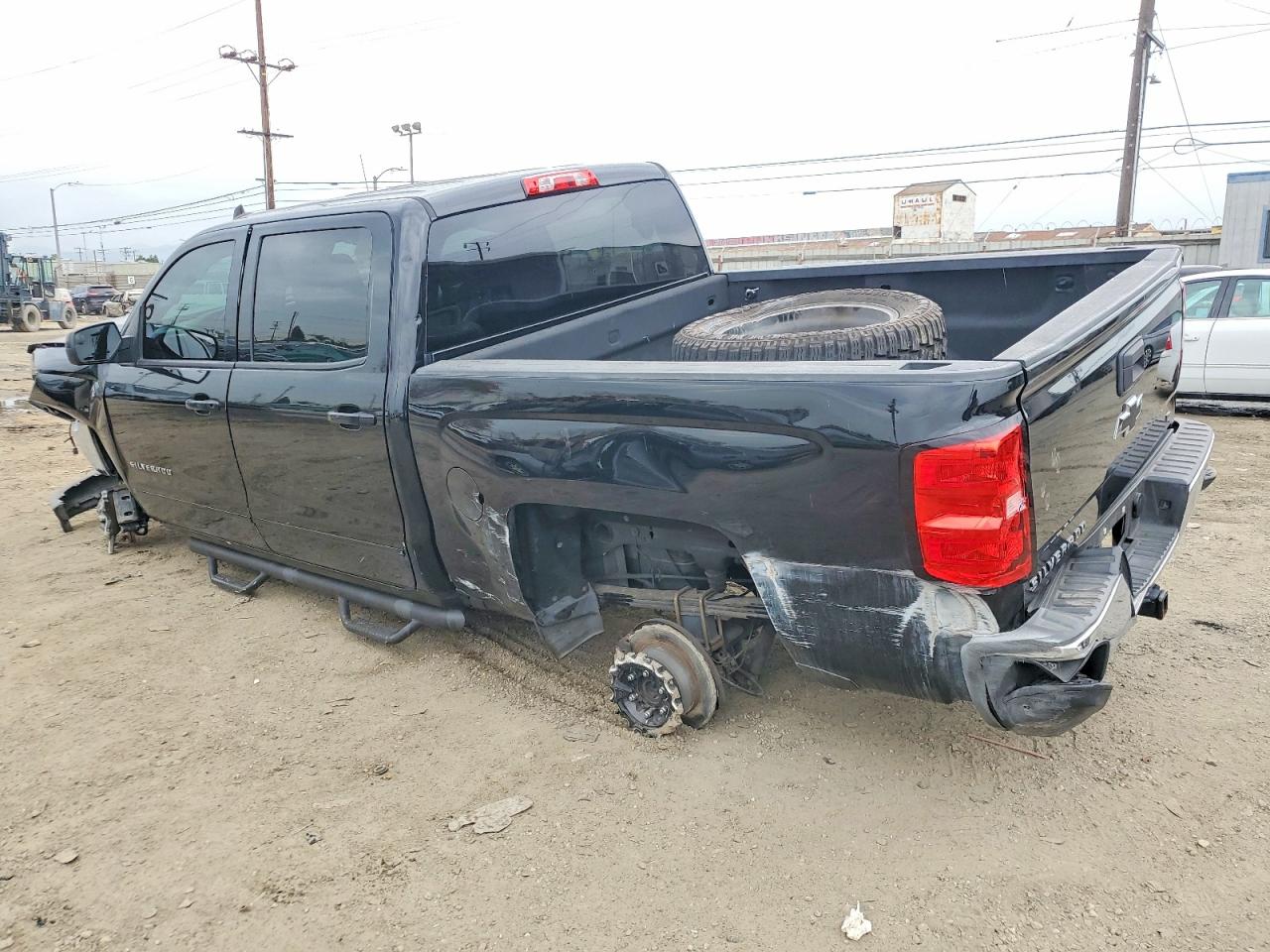 2017 CHEVROLET SILVERADO C1500 LT photo 2