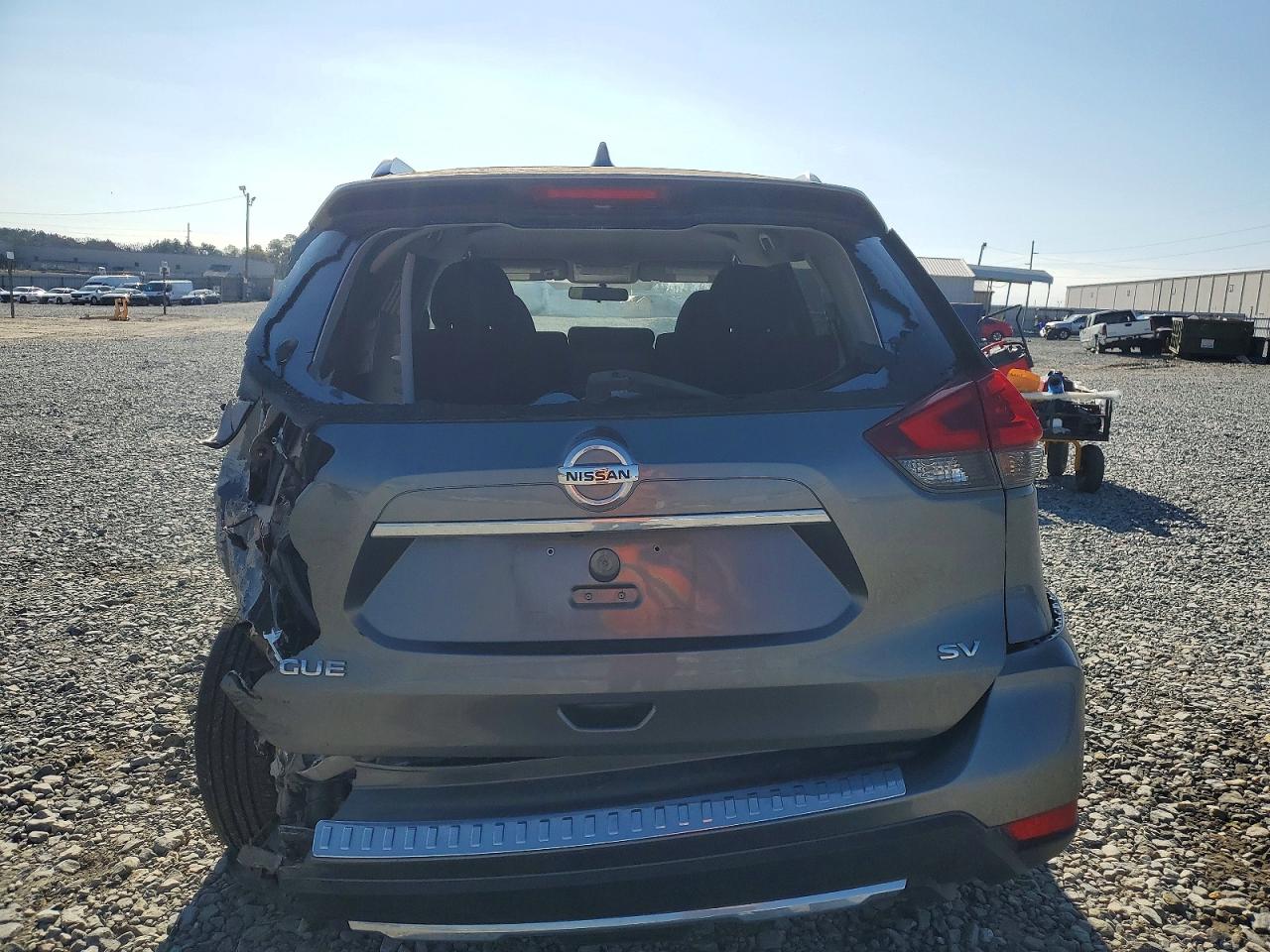 2018 NISSAN ROGUE S photo 6